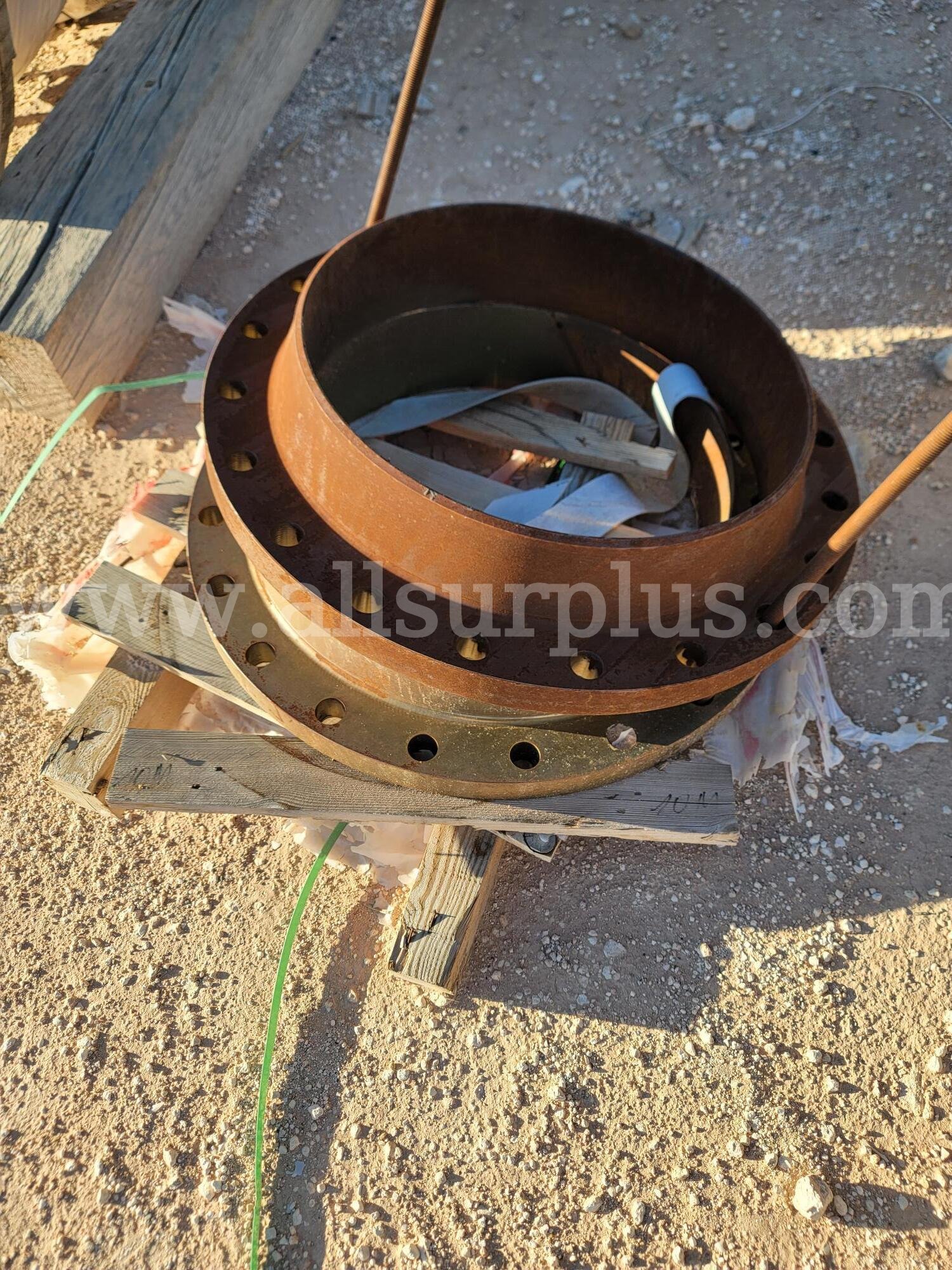 Fittings, Flanges, Elbows, Tees, Reducers, 24in thru 30in, Approx. Qty 67   Government Surplus Auction - Photo #4