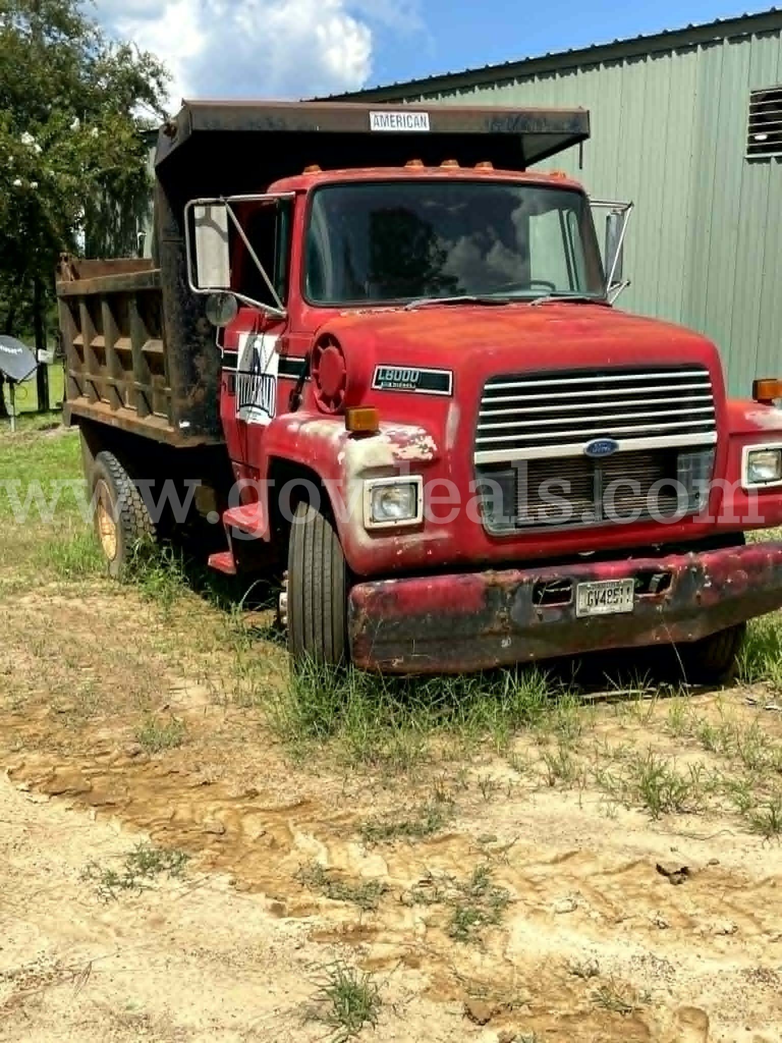 1994 Ford LN8000 Ford LN8000 Government Surplus Auction - Primary Photo