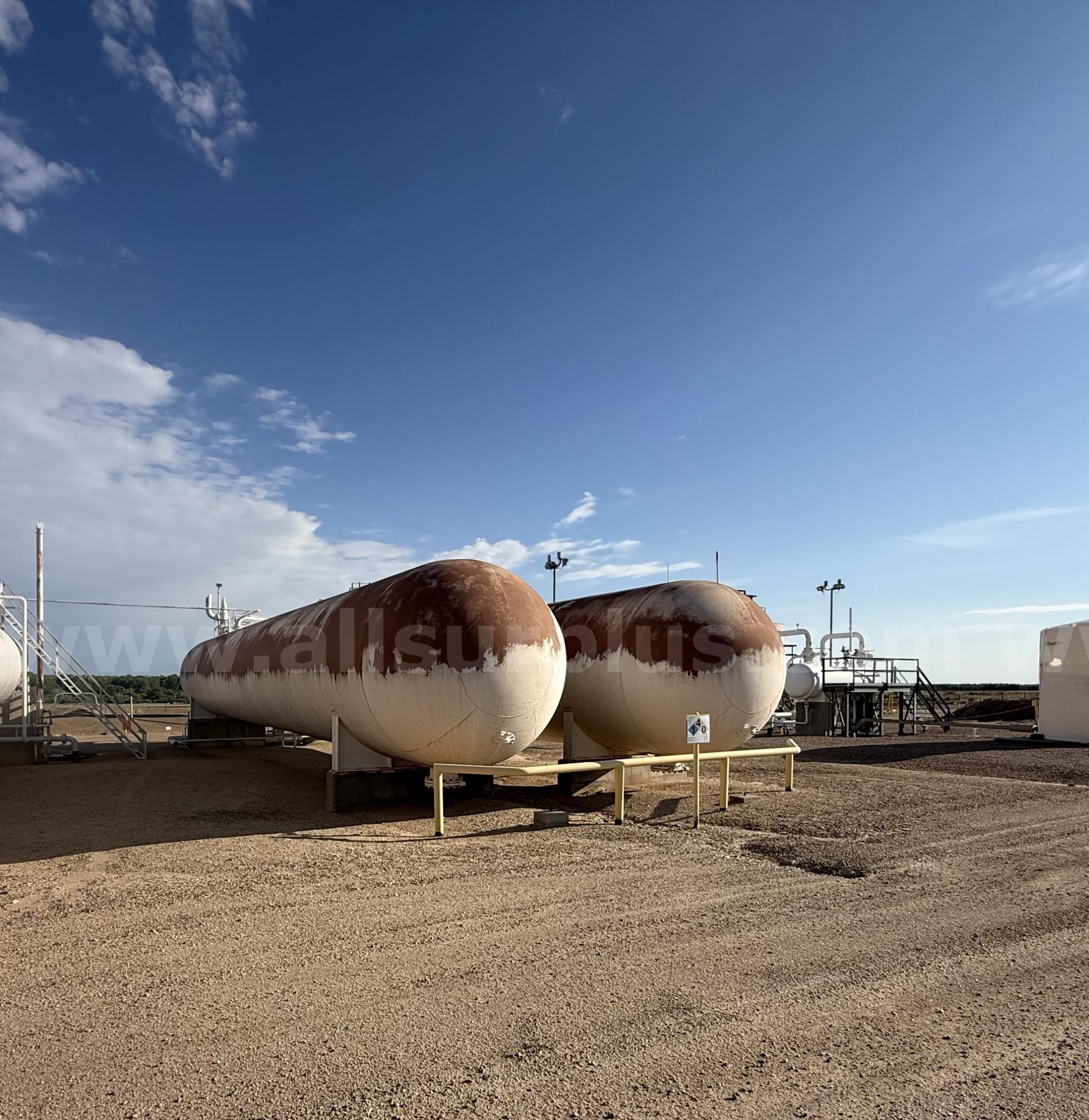 Storage Vessels, 60,000 Gallon, 250PSI, 10ft-10in X 79ft, Qty 2 Riley-Beaird 000 Government Surplus Auction - Primary Photo