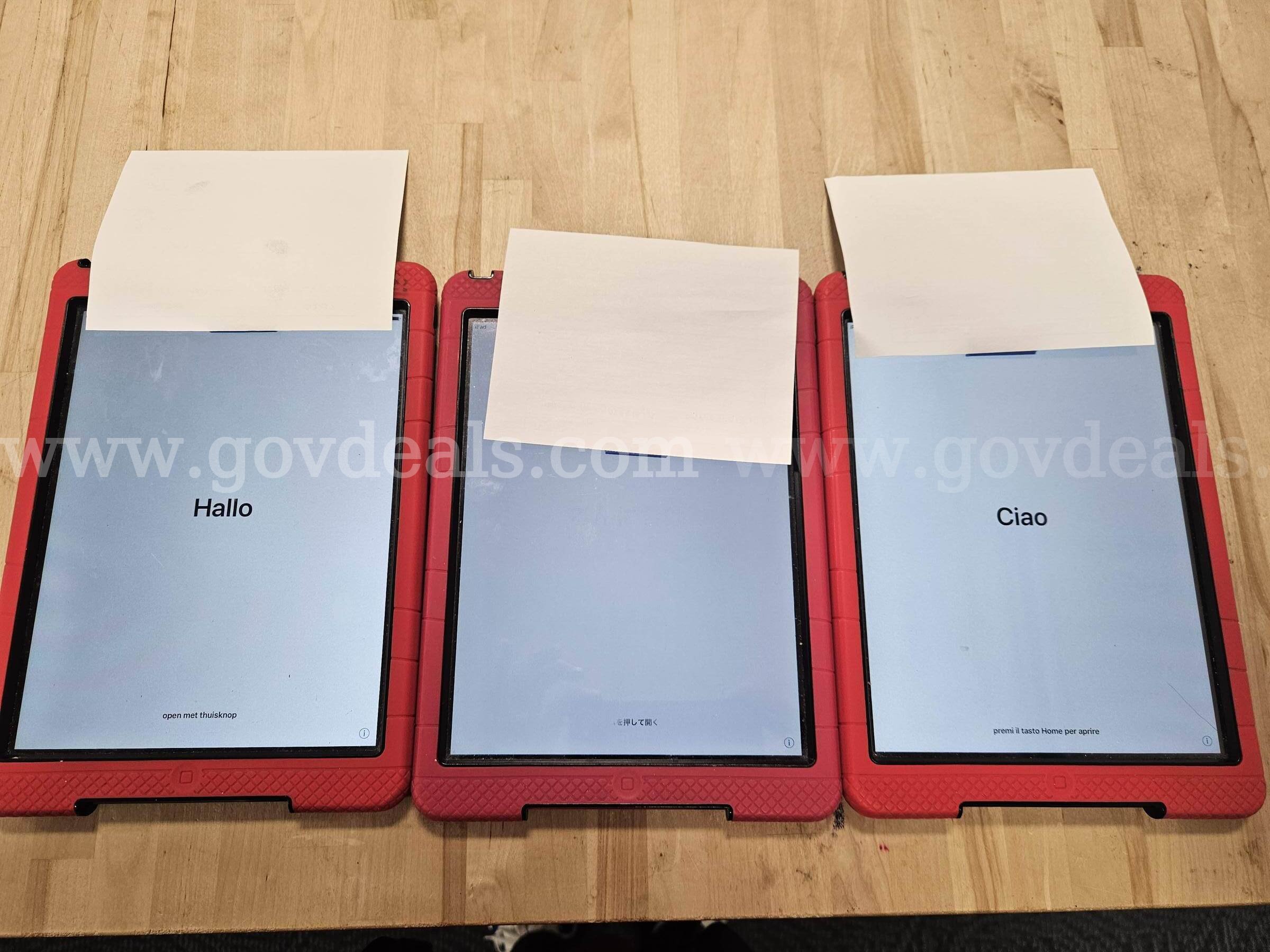 LOT of 3 iPad Air with cases Apple iPad Air Government Surplus Auction - Photo #2
