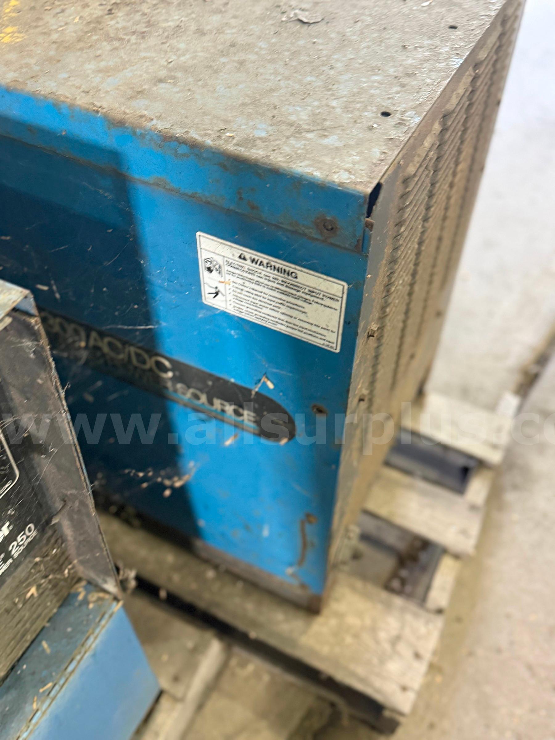 Welding Machine, Miller Syncrowave 250, Qty 1 Miller 250 Government Surplus Auction - Photo #3