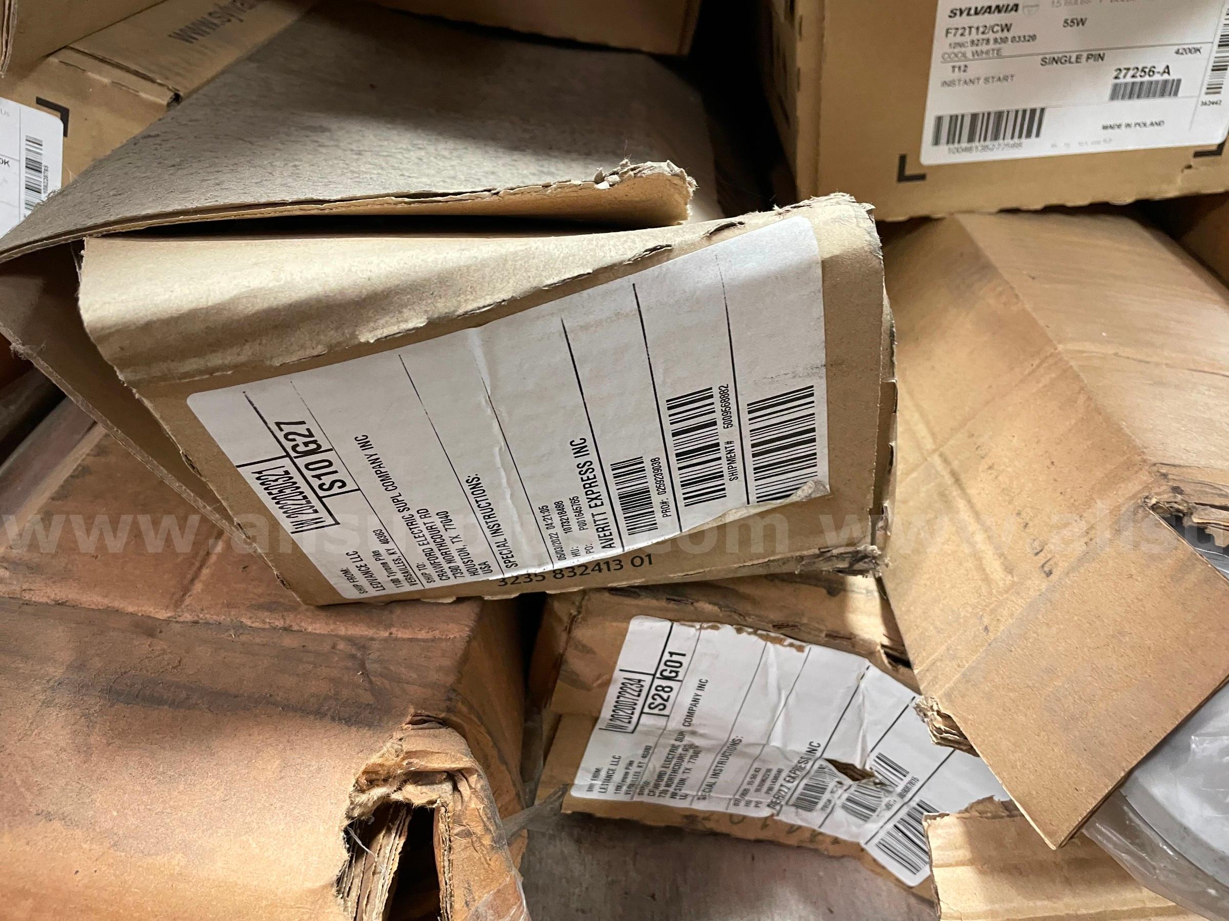 (1) PALLET OF VARIOUS  LIGHTING   Government Surplus Auction - Photo #4
