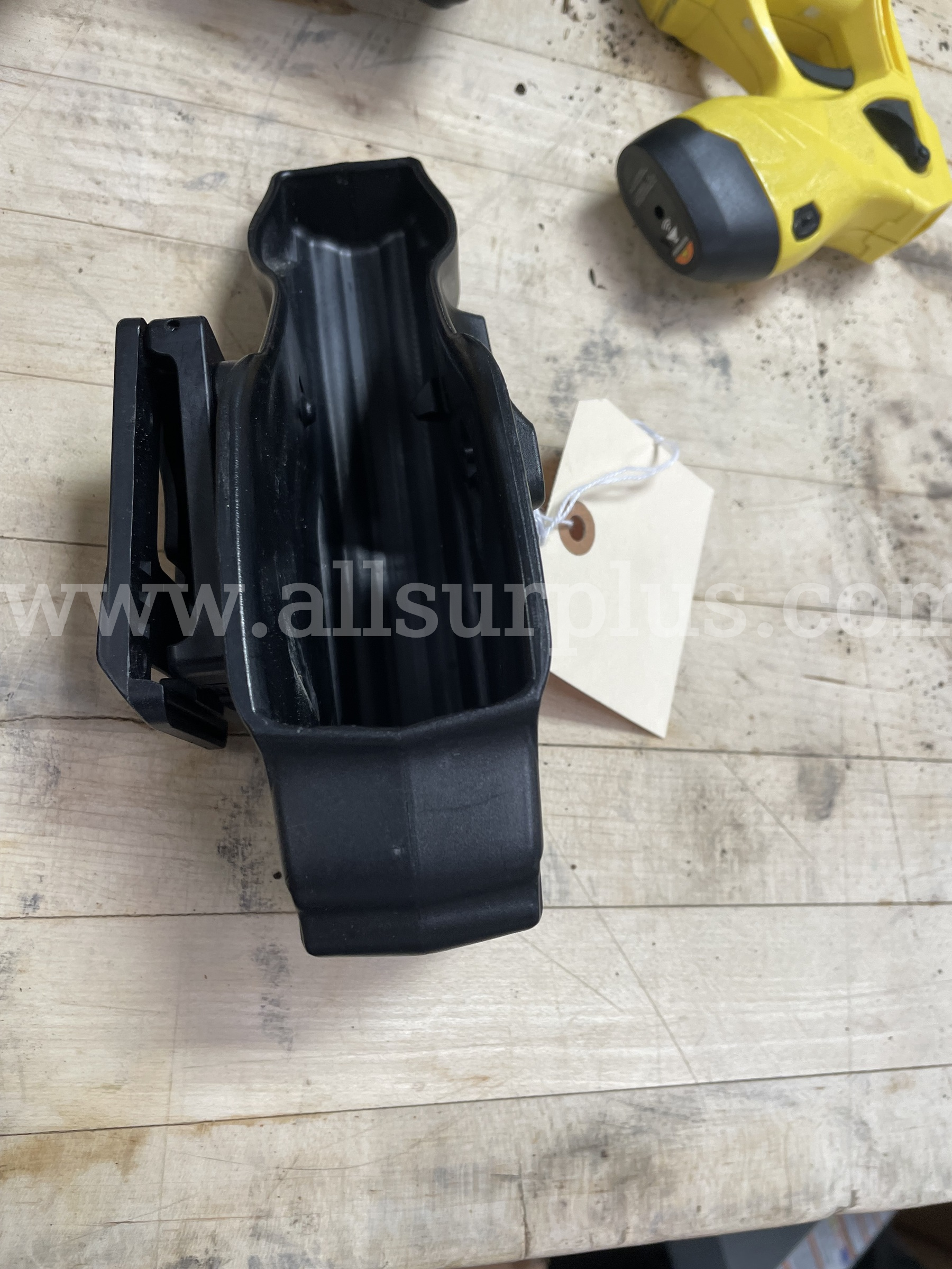 (10)TASER X2 Conducted Electrical Weapon (CEW) in Yellow excellent condition W/BELT HOLSTERSO   Government Surplus Auction - Photo #6