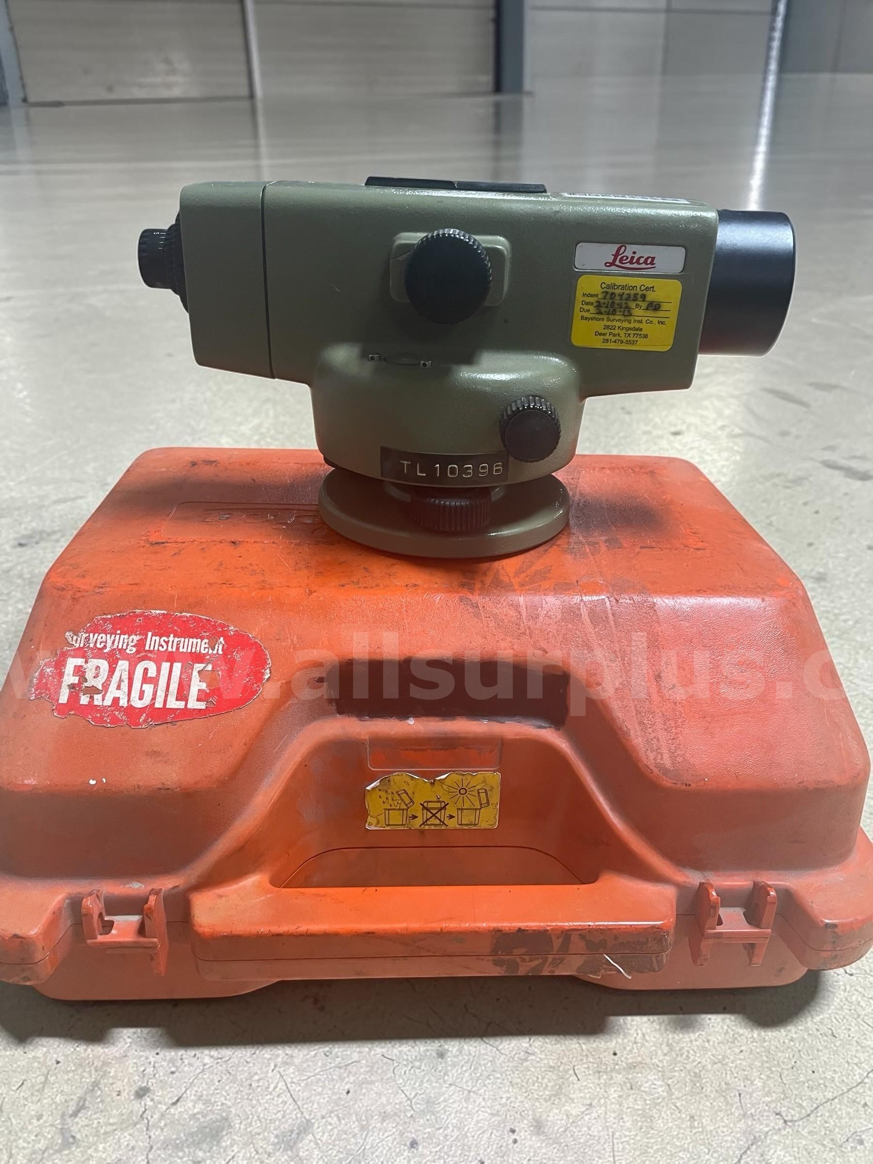 WILD NA2/NAK2 Automatic Precise Survey Level for High Accuracy Area Levelling Wild NA2 Government Surplus Auction - Primary Photo