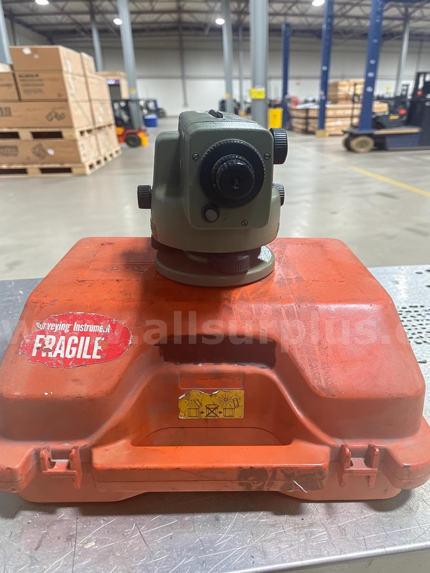 WILD NA2/NAK2 Automatic Precise Survey Level for High Accuracy Area Levelling Wild NA2 Government Surplus Auction - Photo #4