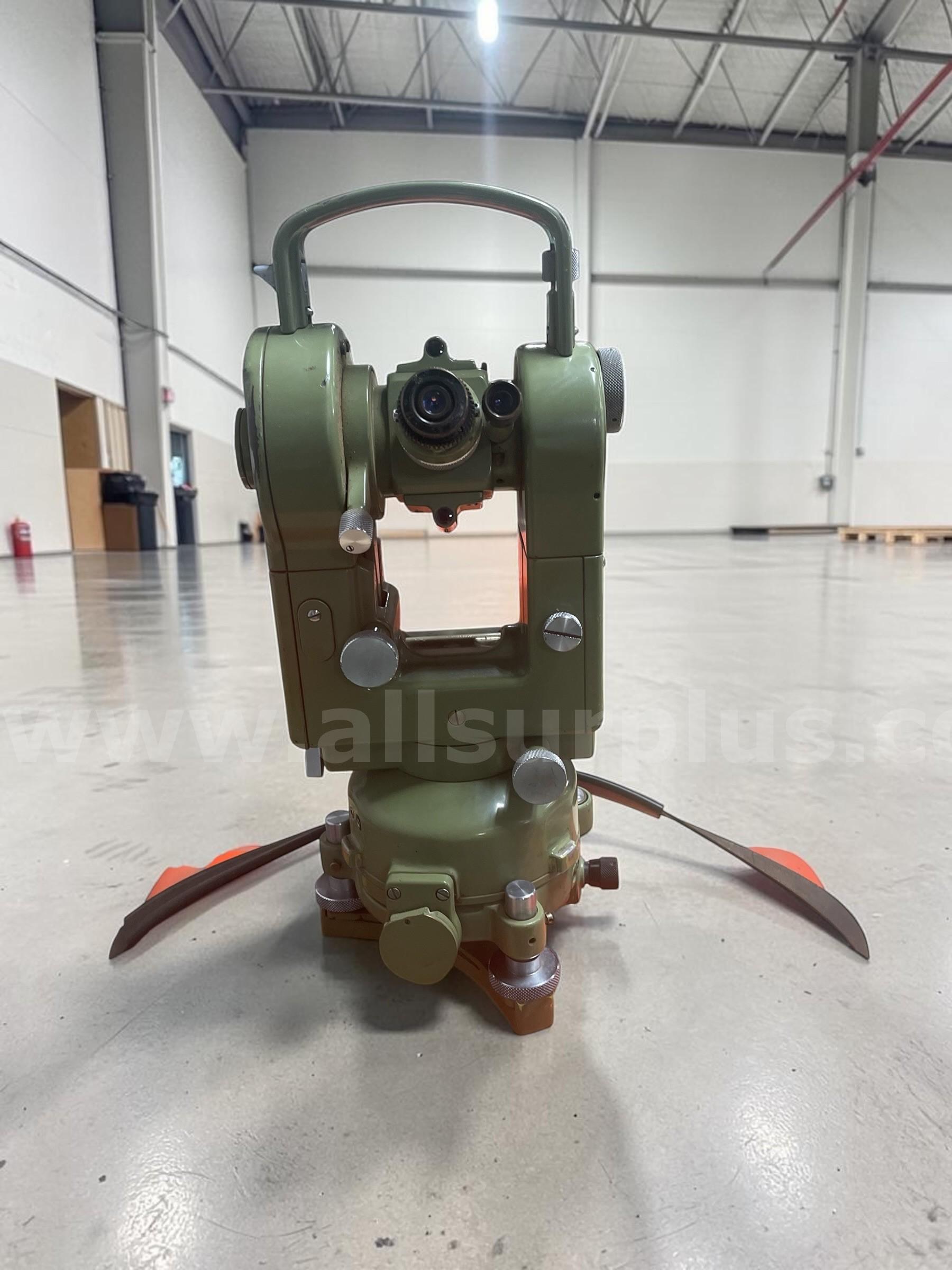 Wild Heerbrugg T2 Precision Optical Mechanical Theodolite Made in Switzerland Wild Heerbrugg T2 Government Surplus Auction - Photo #4