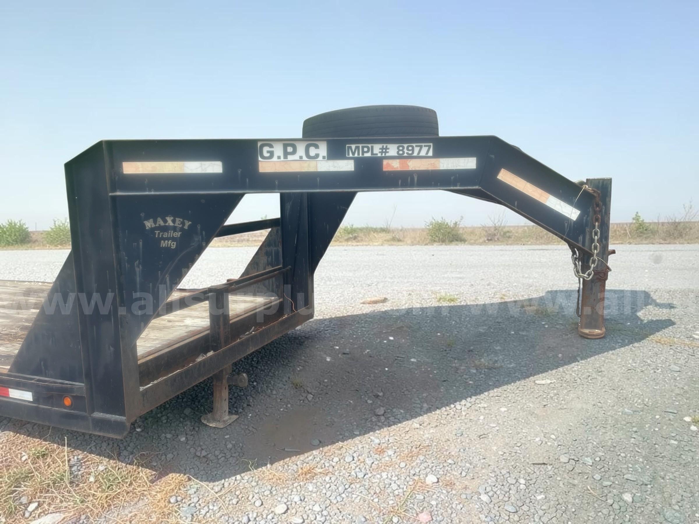 20' Gooseneck Equipment Trailer – Dual Axle – Heavy Duty   Government Surplus Auction - Photo #2