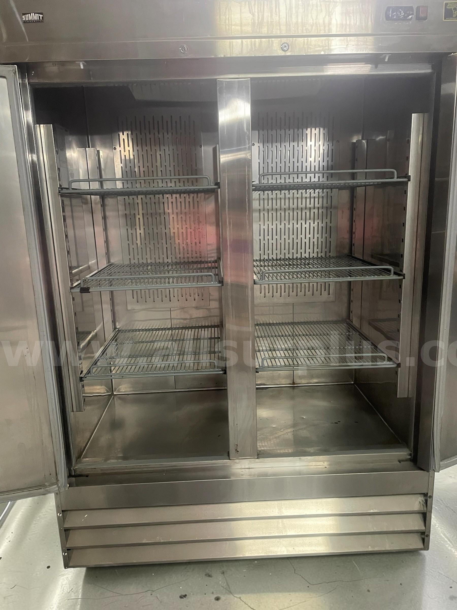 Summit SCRR490 Commercial Reach-In Refrigerator   Government Surplus Auction - Photo #4