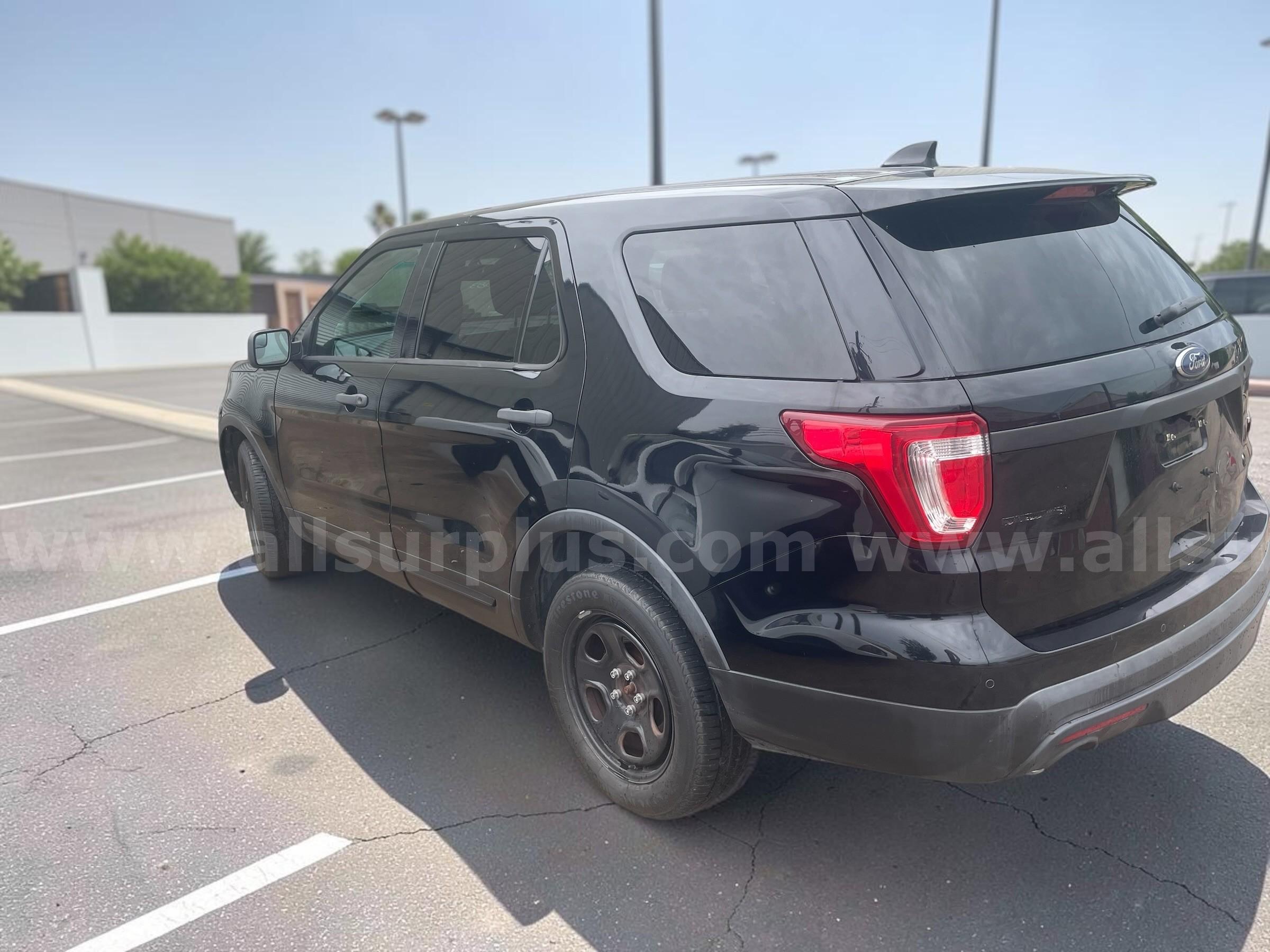 2016 Ford Explorer SUV – Black – 148,000 Miles – Runs & Drives Ford Explorer Government Surplus Auction - Photo #3