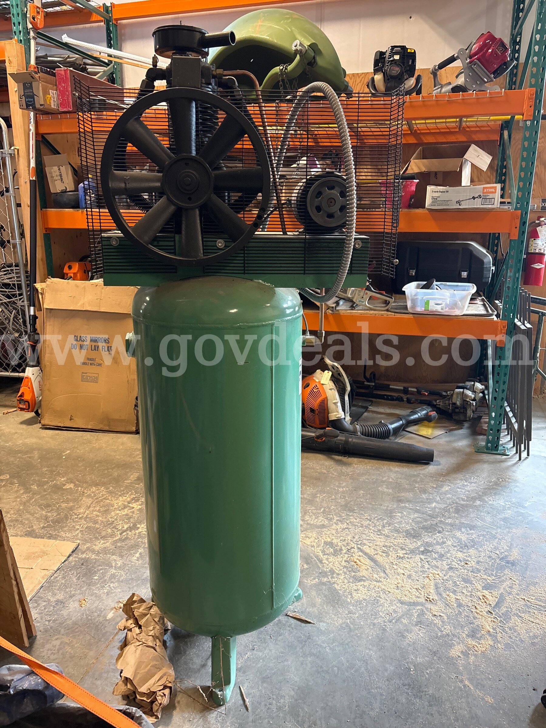 Speedaire 3-Phase Air Compressor Speedaire 4ME99 Government Surplus Auction - Photo #5