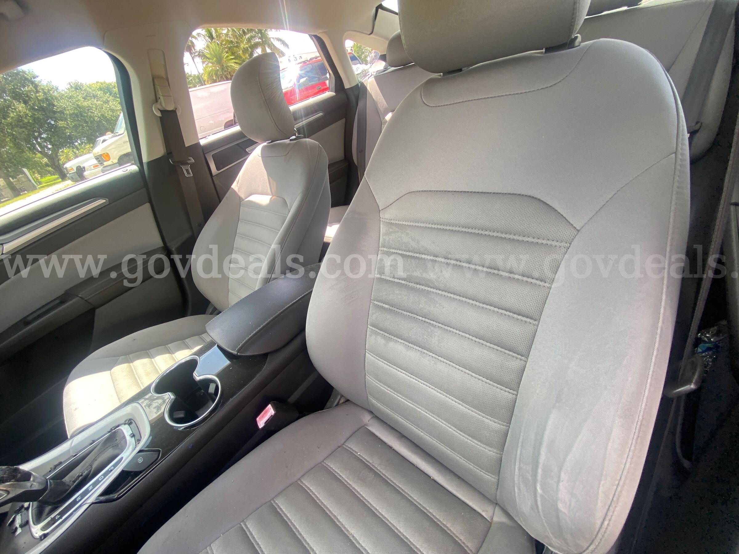 2014 Ford Fusion Ford Fusion Government Surplus Auction - Photo #4