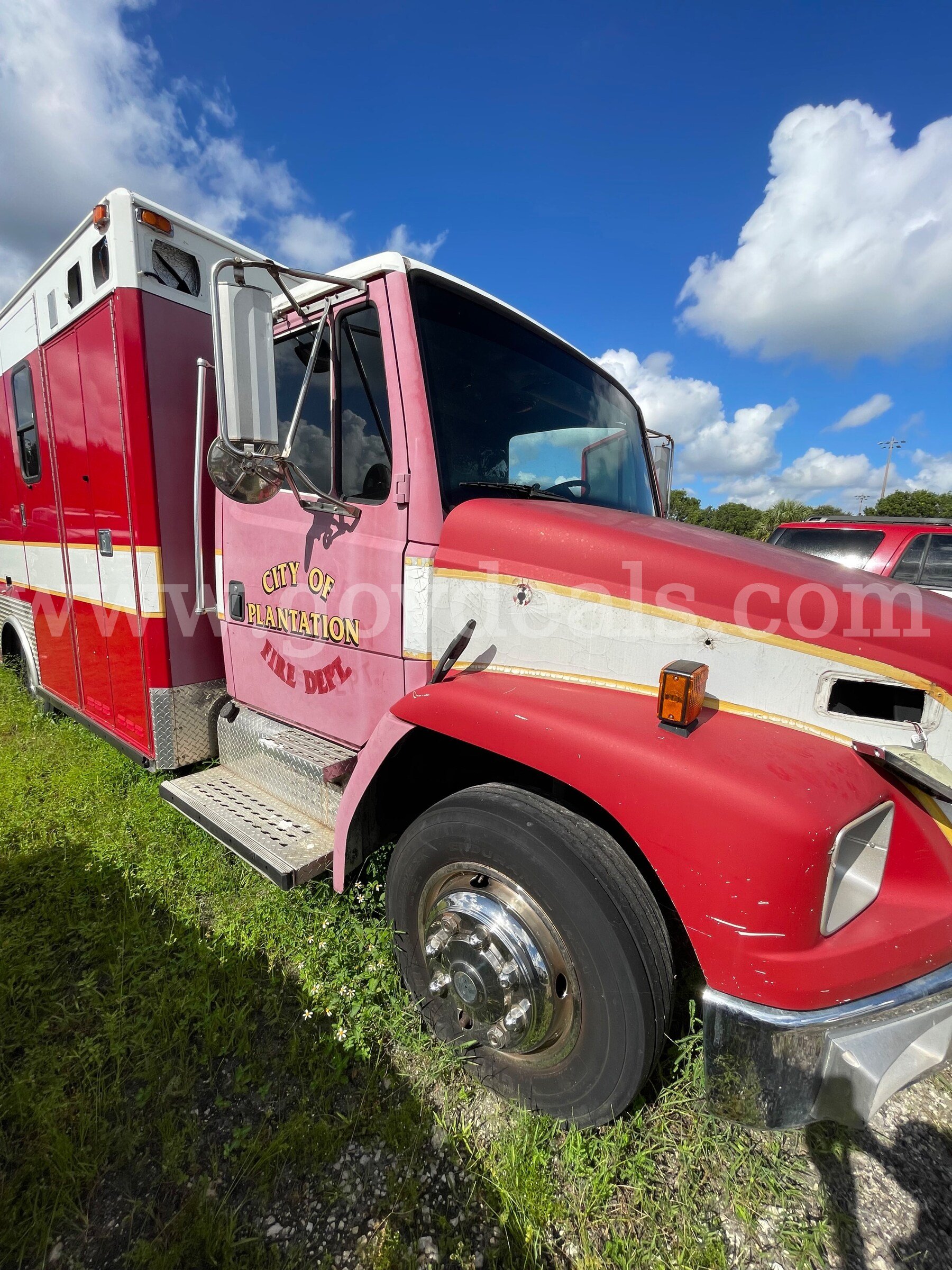 1996 Freightliner FL60 Freightliner FL60 Government Surplus Auction - Photo #3