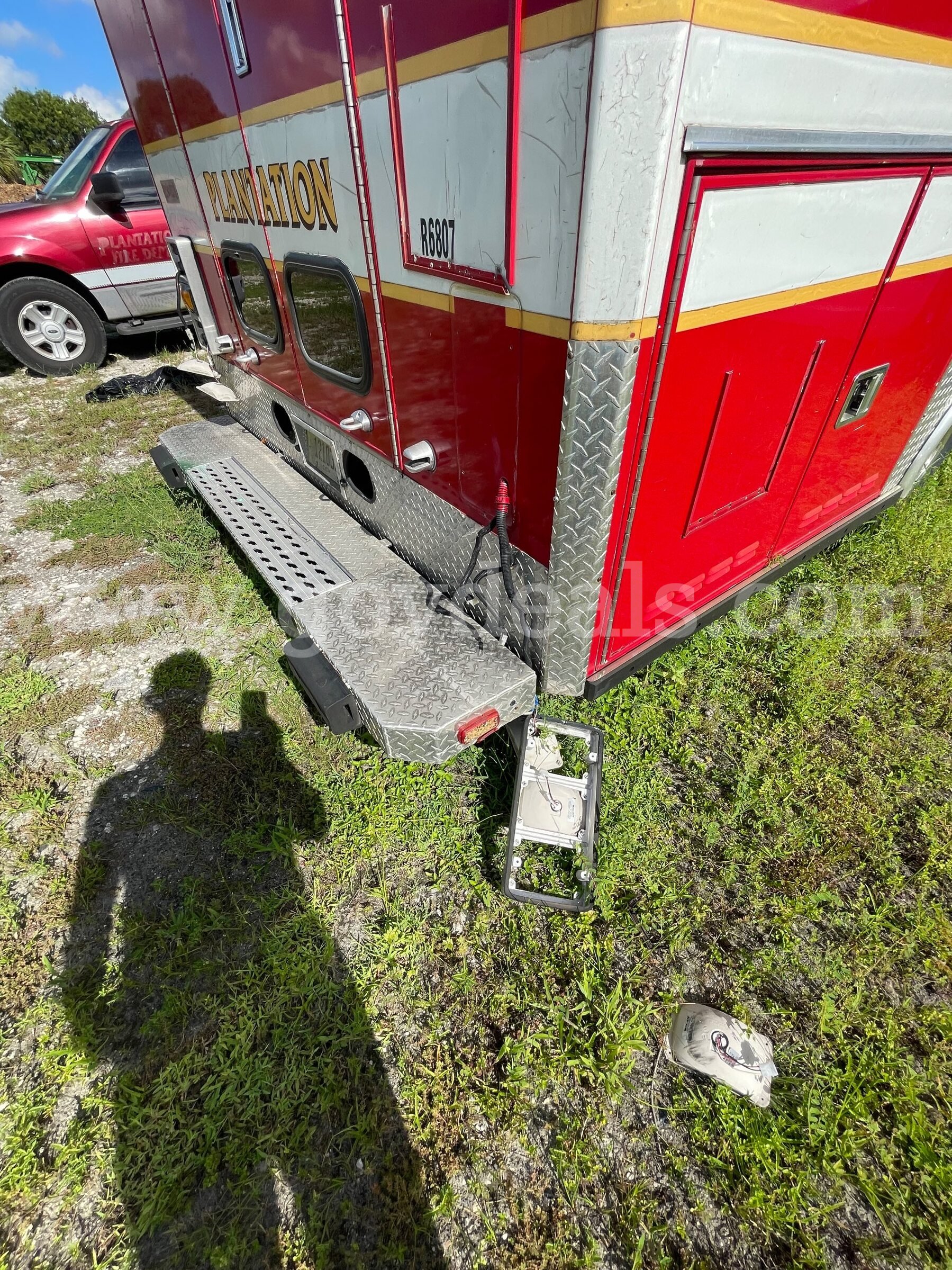 1996 Freightliner FL60 Freightliner FL60 Government Surplus Auction - Photo #4