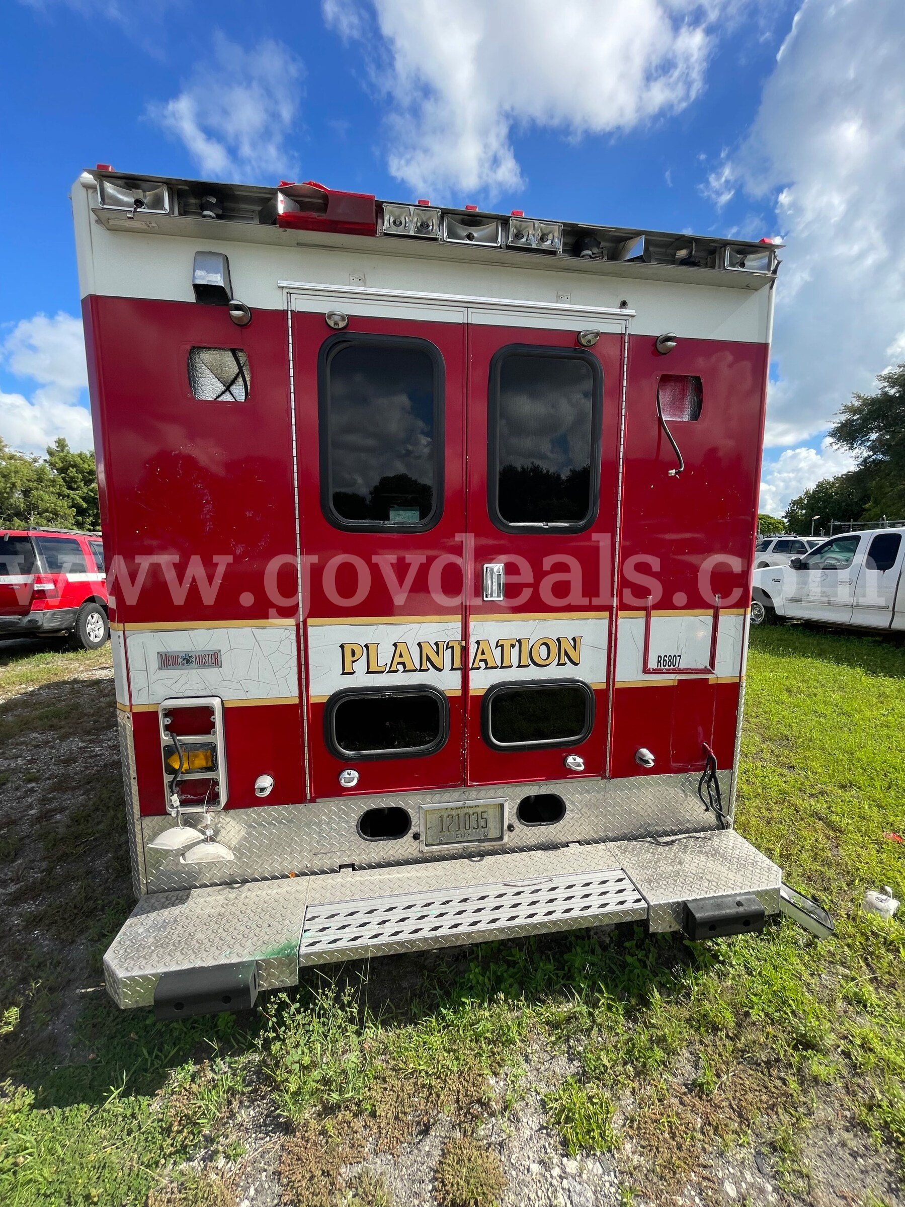 1996 Freightliner FL60 Freightliner FL60 Government Surplus Auction - Photo #5