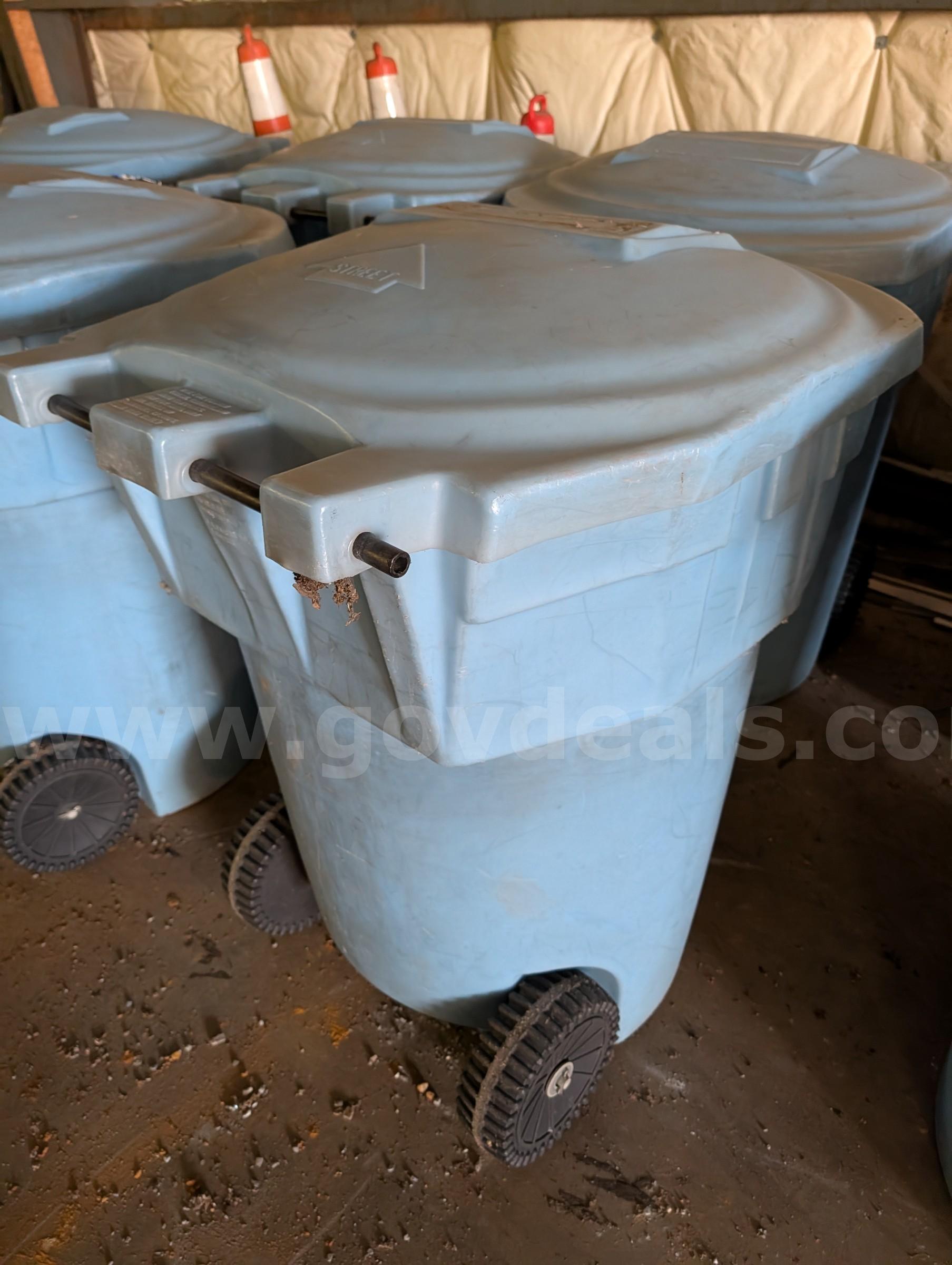 Lot of 17 Rolling Trash Bins   Government Surplus Auction - Photo #2