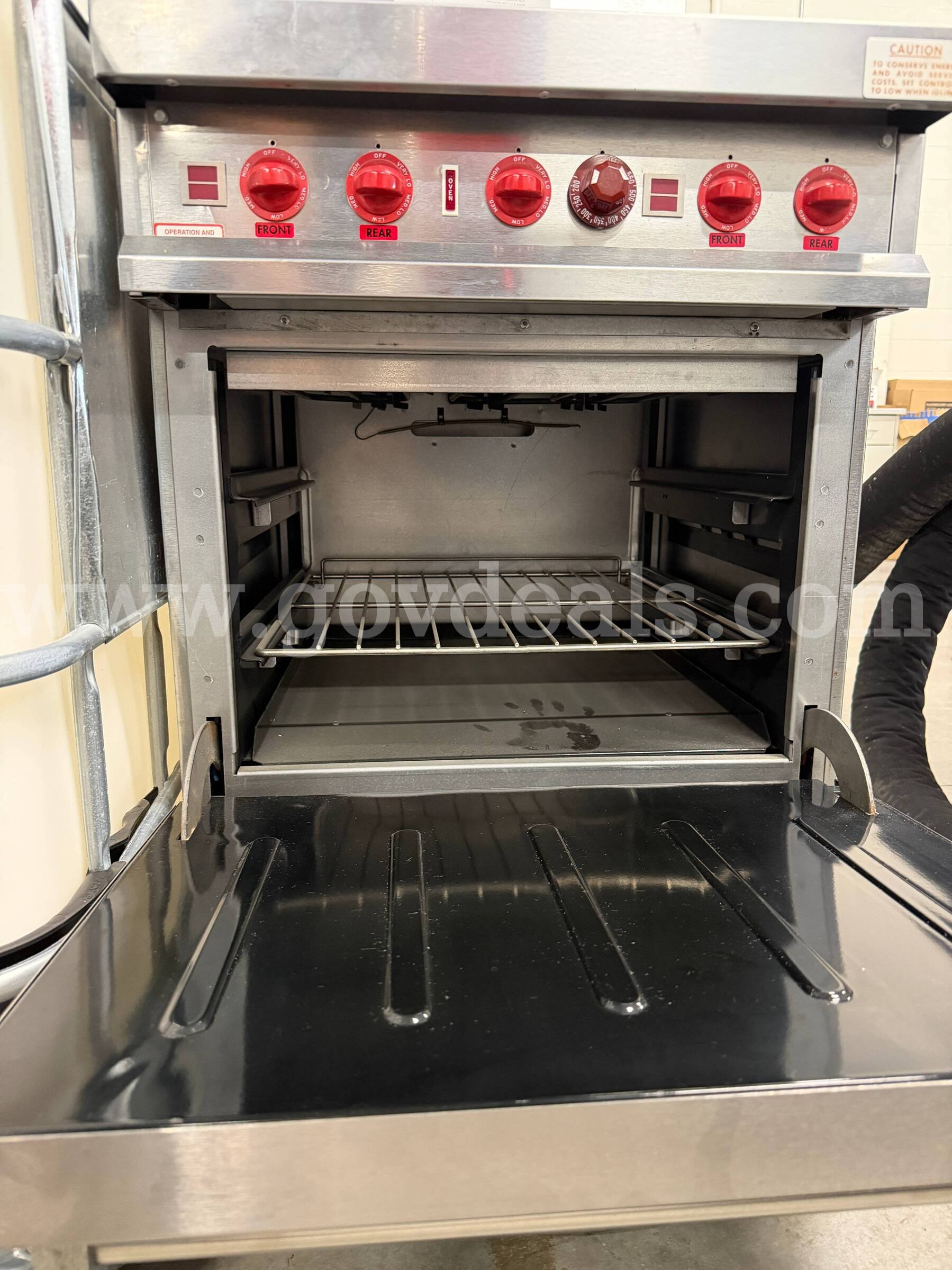 Vulcan 4 burner electric range E24-L Vulcan E24-L Government Surplus Auction - Photo #4