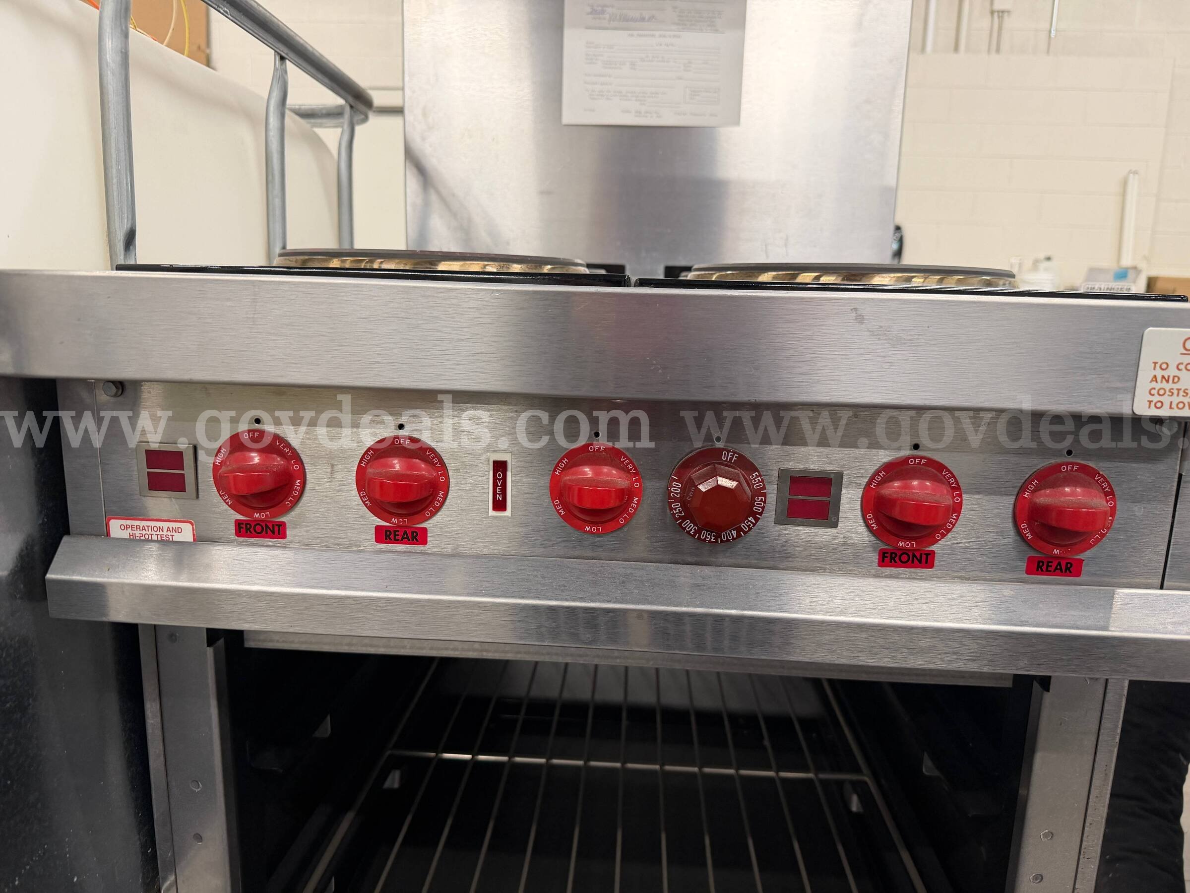 Vulcan 4 burner electric range E24-L Vulcan E24-L Government Surplus Auction - Photo #5