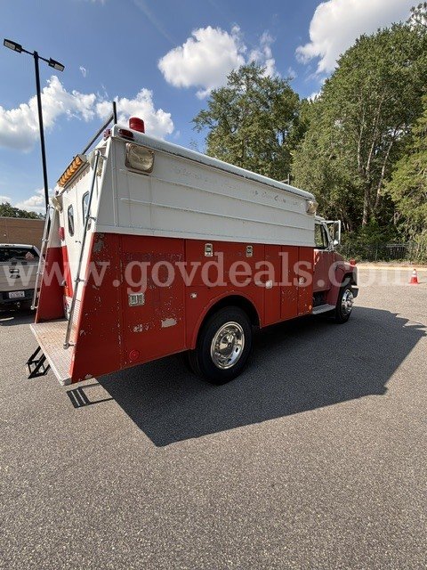 1986 International S1654 with reading body model 132PR International S1654 Government Surplus Auction - Photo #5