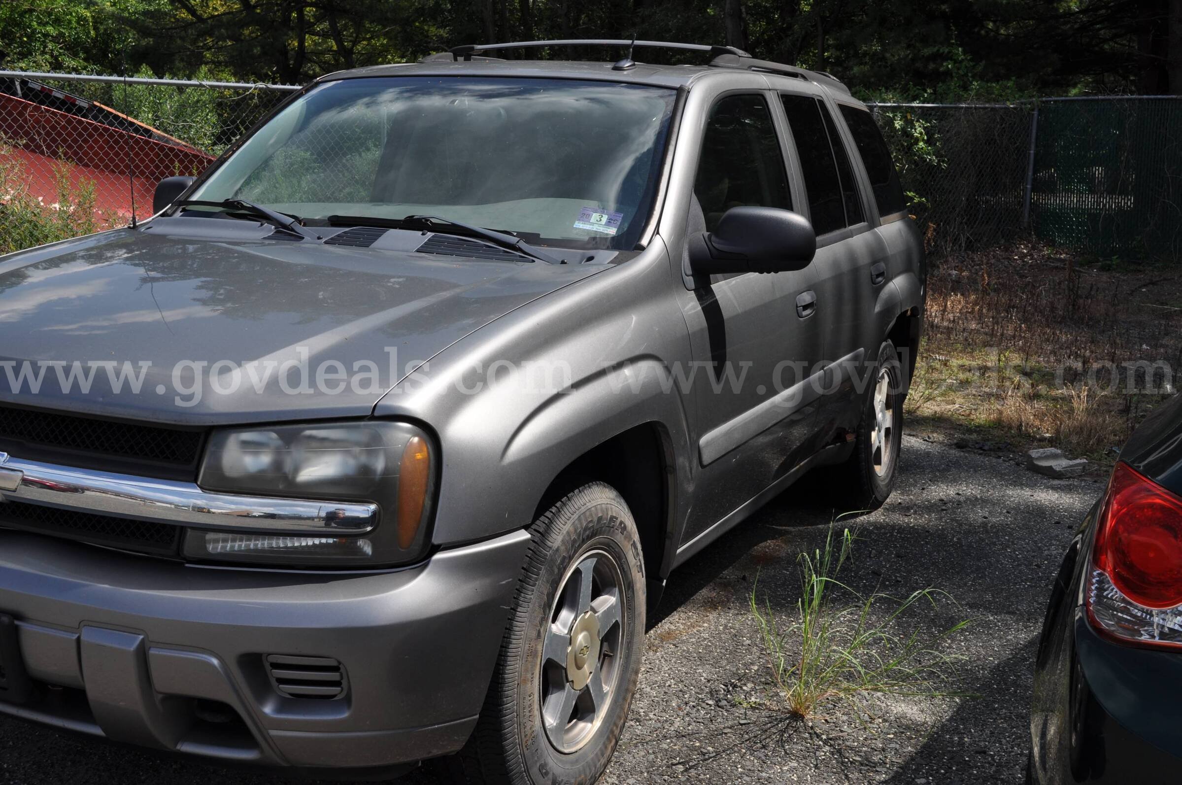 2005 Chevrolet TrailBlazer Chevrolet TrailBlazer Government Surplus Auction - Photo #2