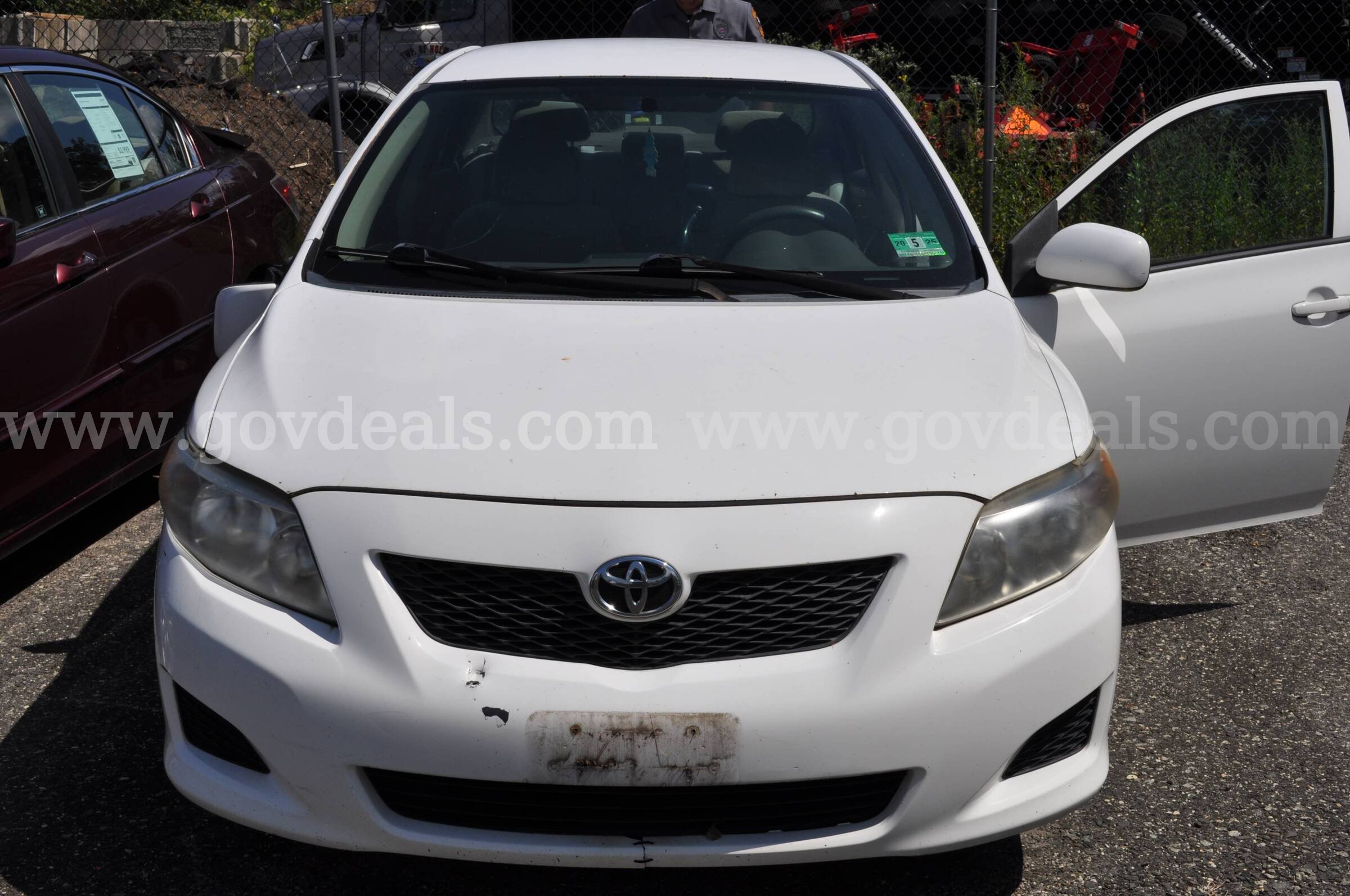 2010 Toyota Corolla LE 4-Speed AT Toyota Corolla Government Surplus Auction - Photo #2