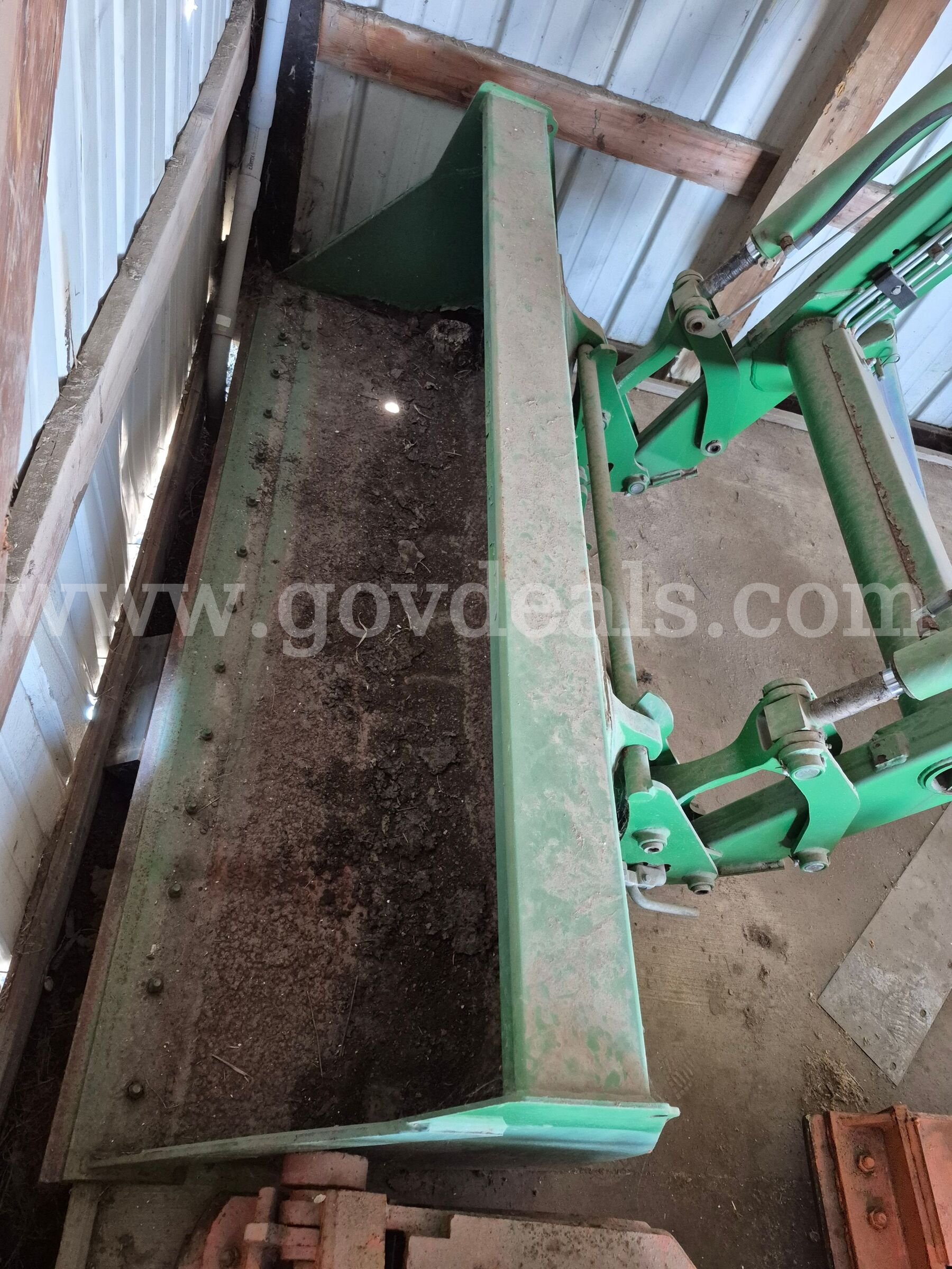 John Deere Loader Bucket Model 563 John Deere 563 Government Surplus Auction - Photo #4