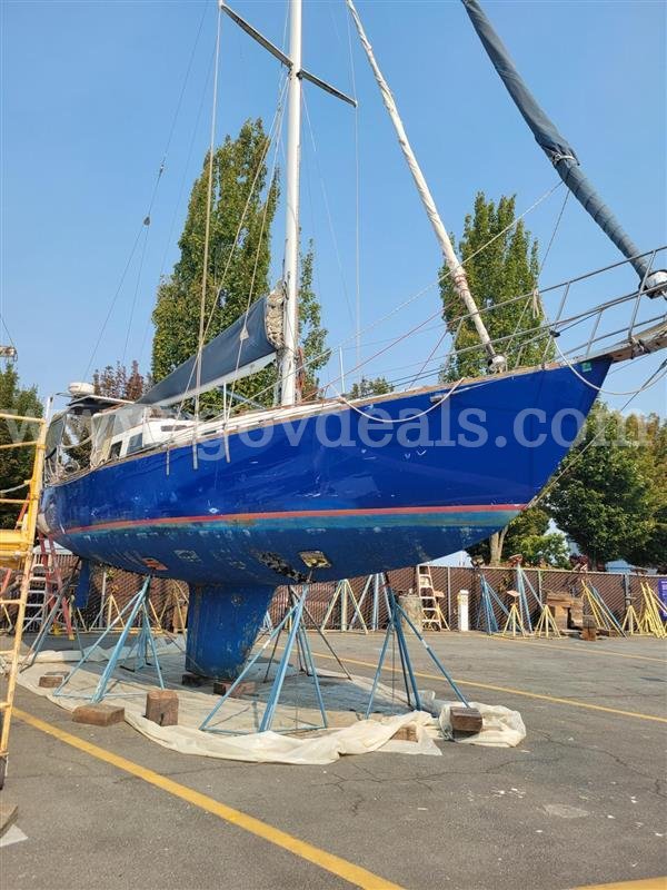 1989 36' Cascade Sailboat "STAR"