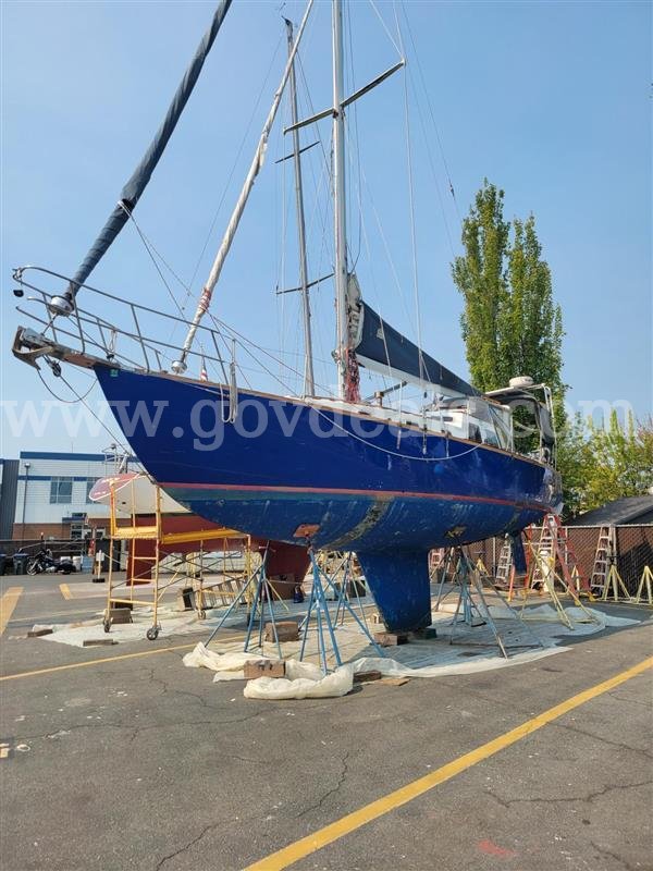 1989 36' Cascade Sailboat "STAR" Cascade 36 Sailboat Government Surplus Auction - Photo #2