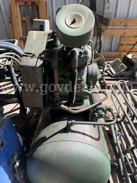 Champion 3 Phase Air Compressor Champion MAWP 200 Government Surplus Auction - Photo #5