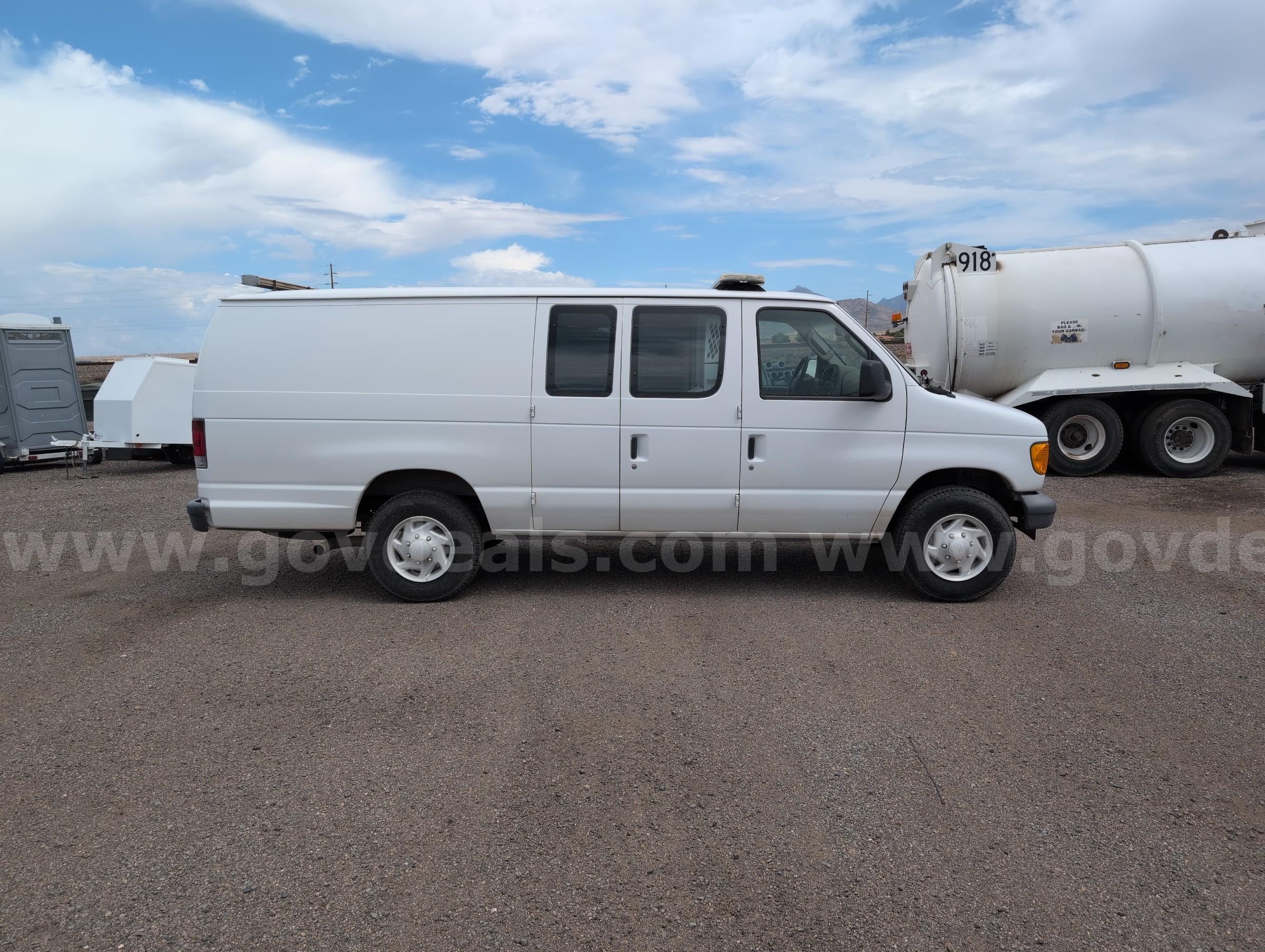 2007 Ford Econoline Ford Econoline E-350 Government Surplus Auction - Photo #3