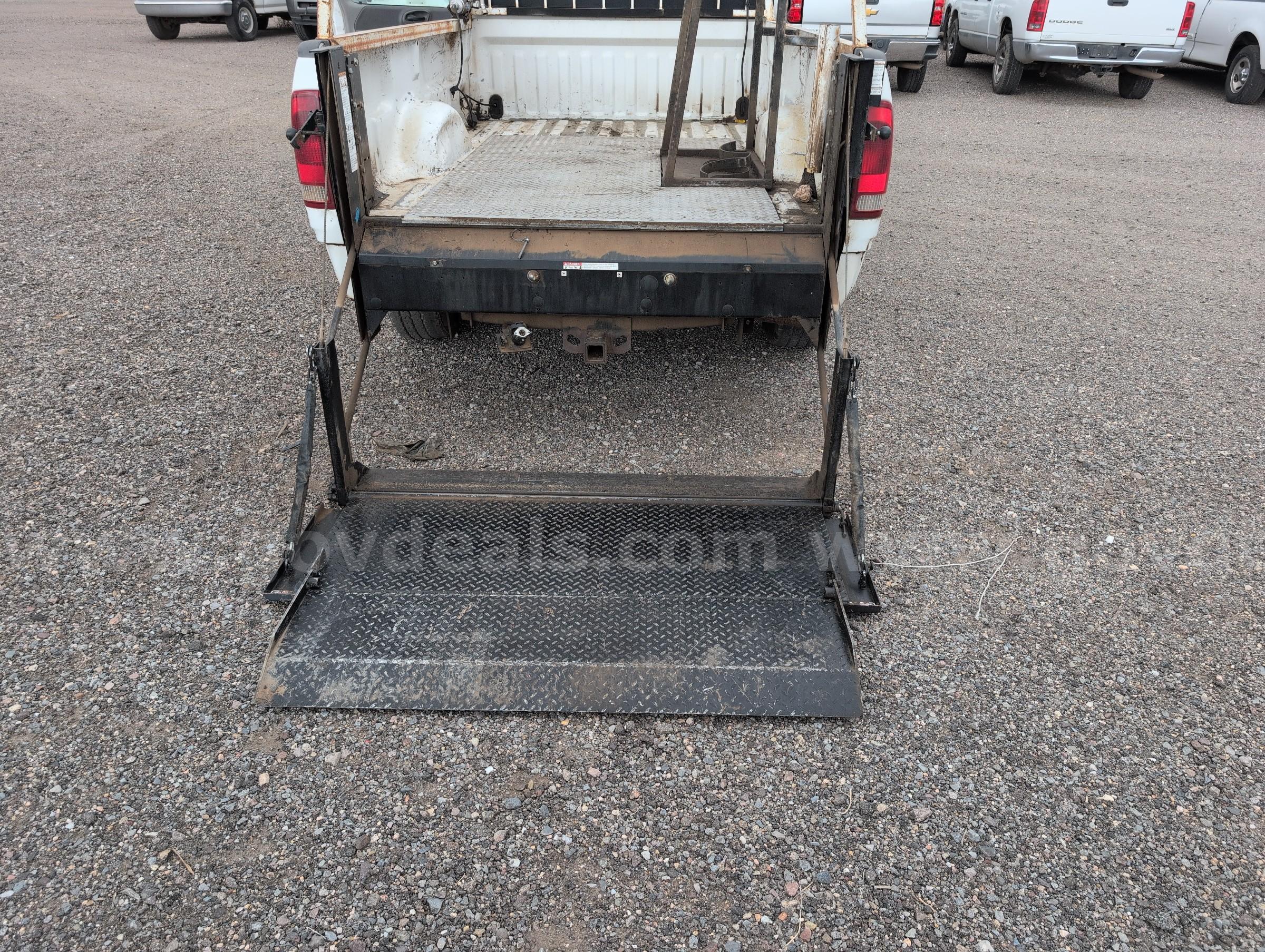 2004 Ford F-150 Heritage XL SuperCab Long Bed 2WD Ford F-150 Government Surplus Auction - Photo #6