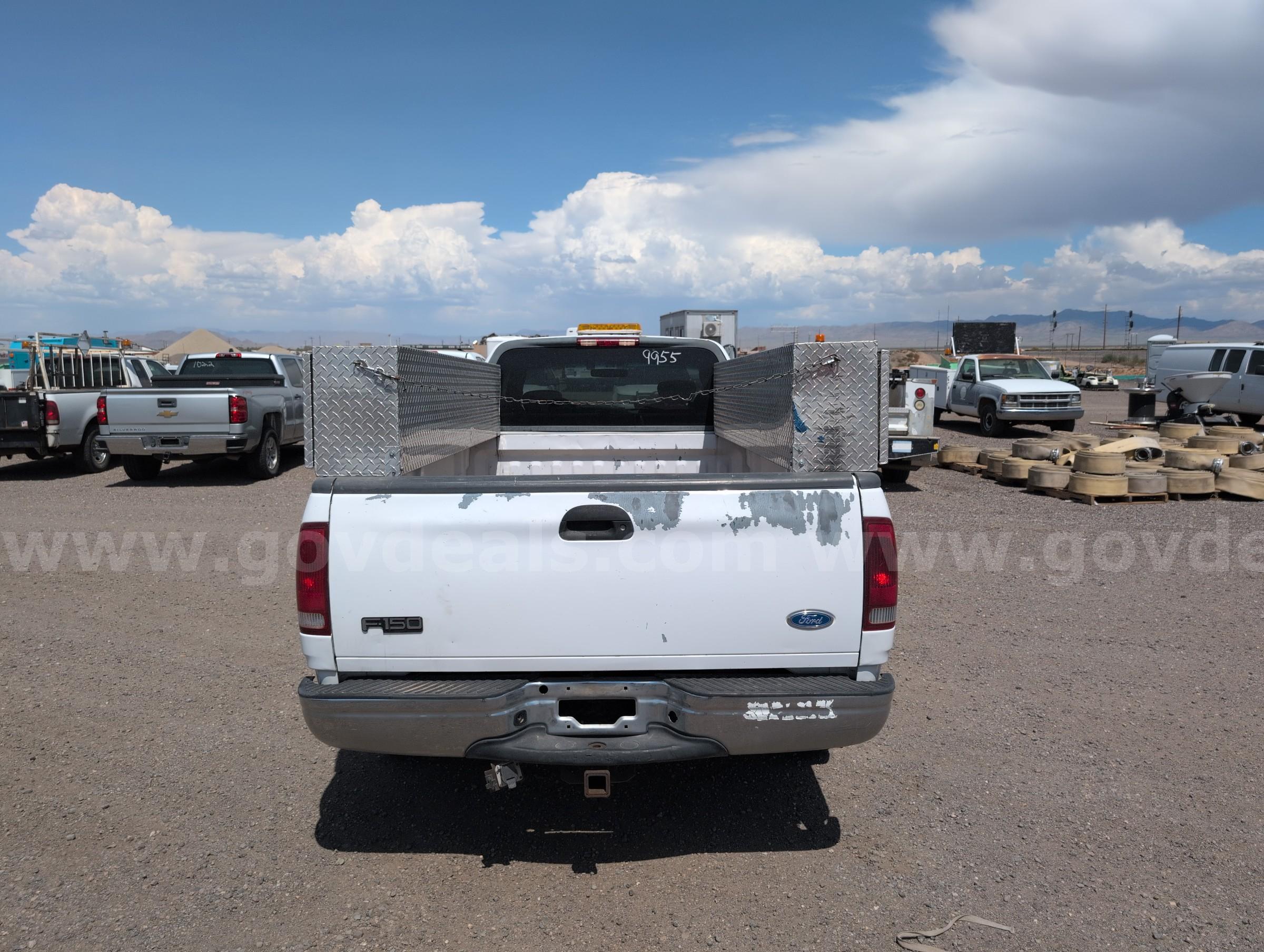 2002 Ford F-150 XL SuperCab Long Bed 2WD Ford F-150 Government Surplus Auction - Photo #4