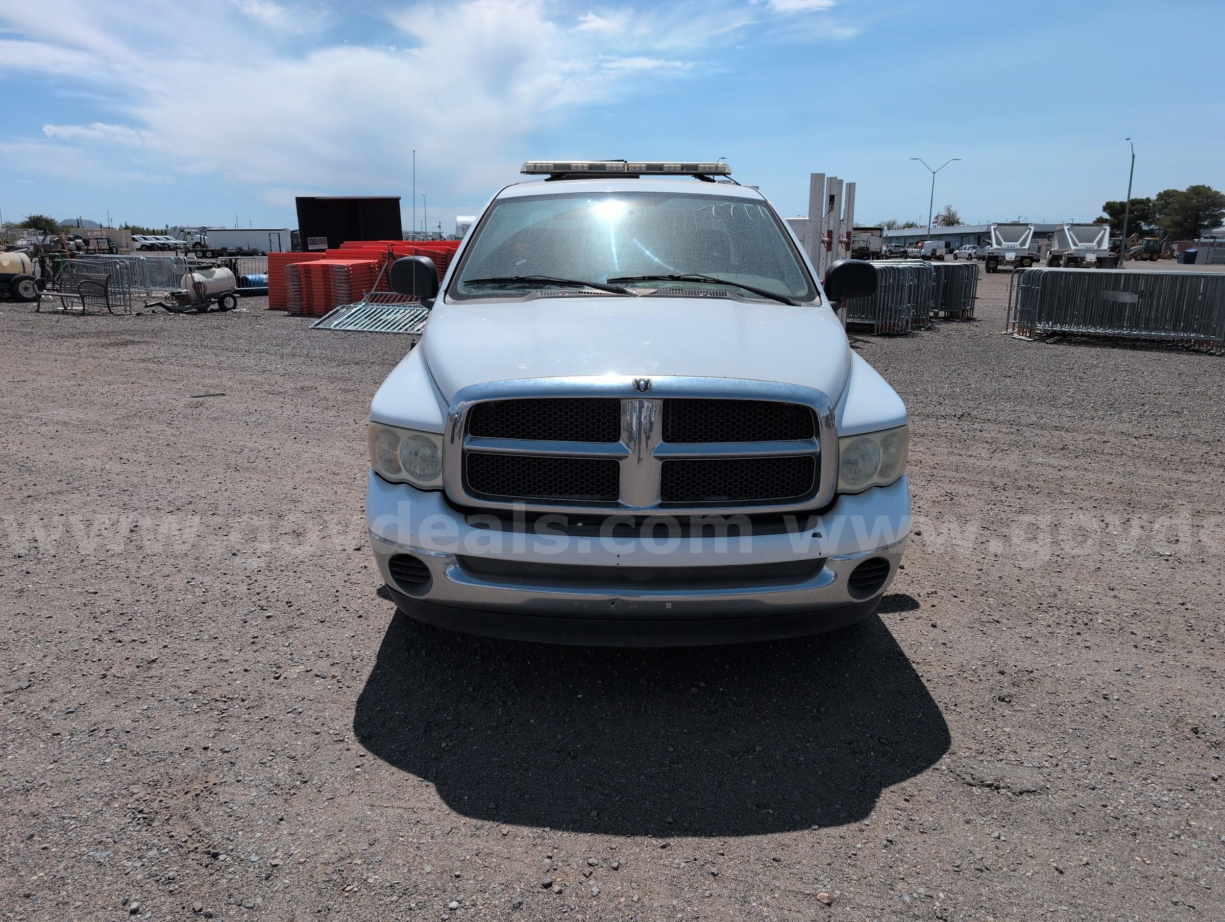 2003 Dodge Ram 1500 ST Quad Cab Short Bed 2WD Dodge Ram 1500 Government Surplus Auction - Photo #2