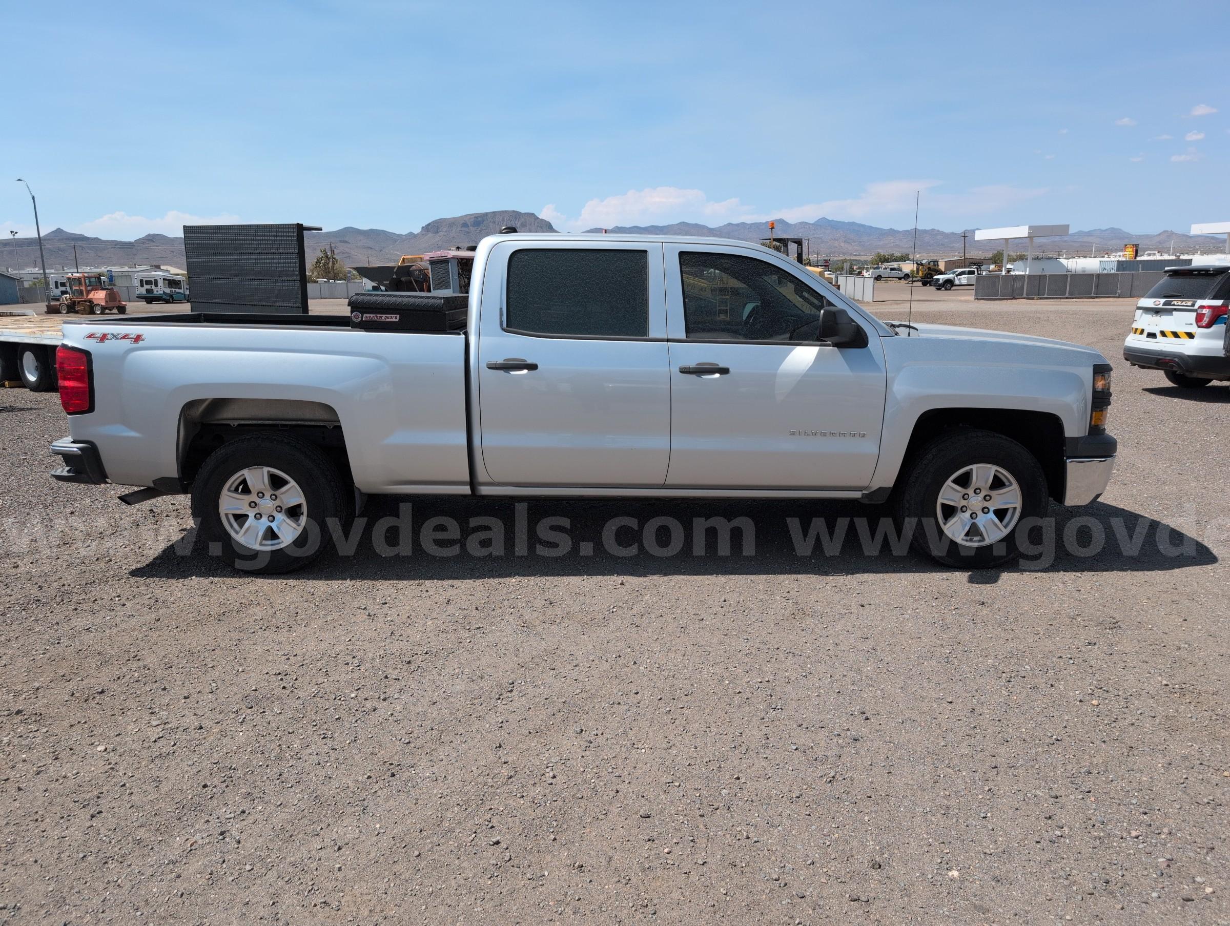 2015 Chevrolet Silverado 1500 Work Truck Crew Cab 4WD Chevrolet Silverado Government Surplus Auction - Photo #3