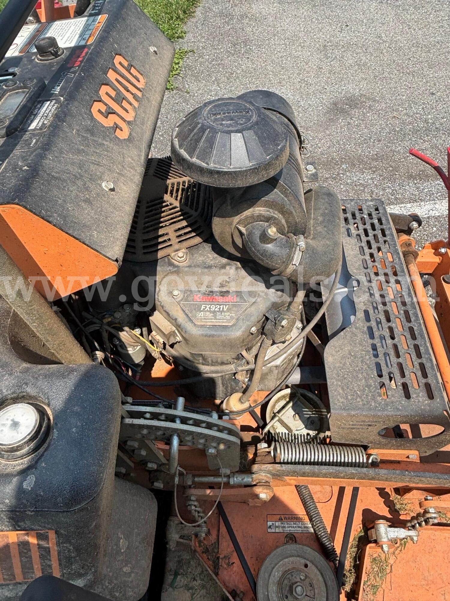 2022 SCAG V-RIDE II STAND ON MOWER SCAG SVRII-61V-31FX Government Surplus Auction - Photo #3