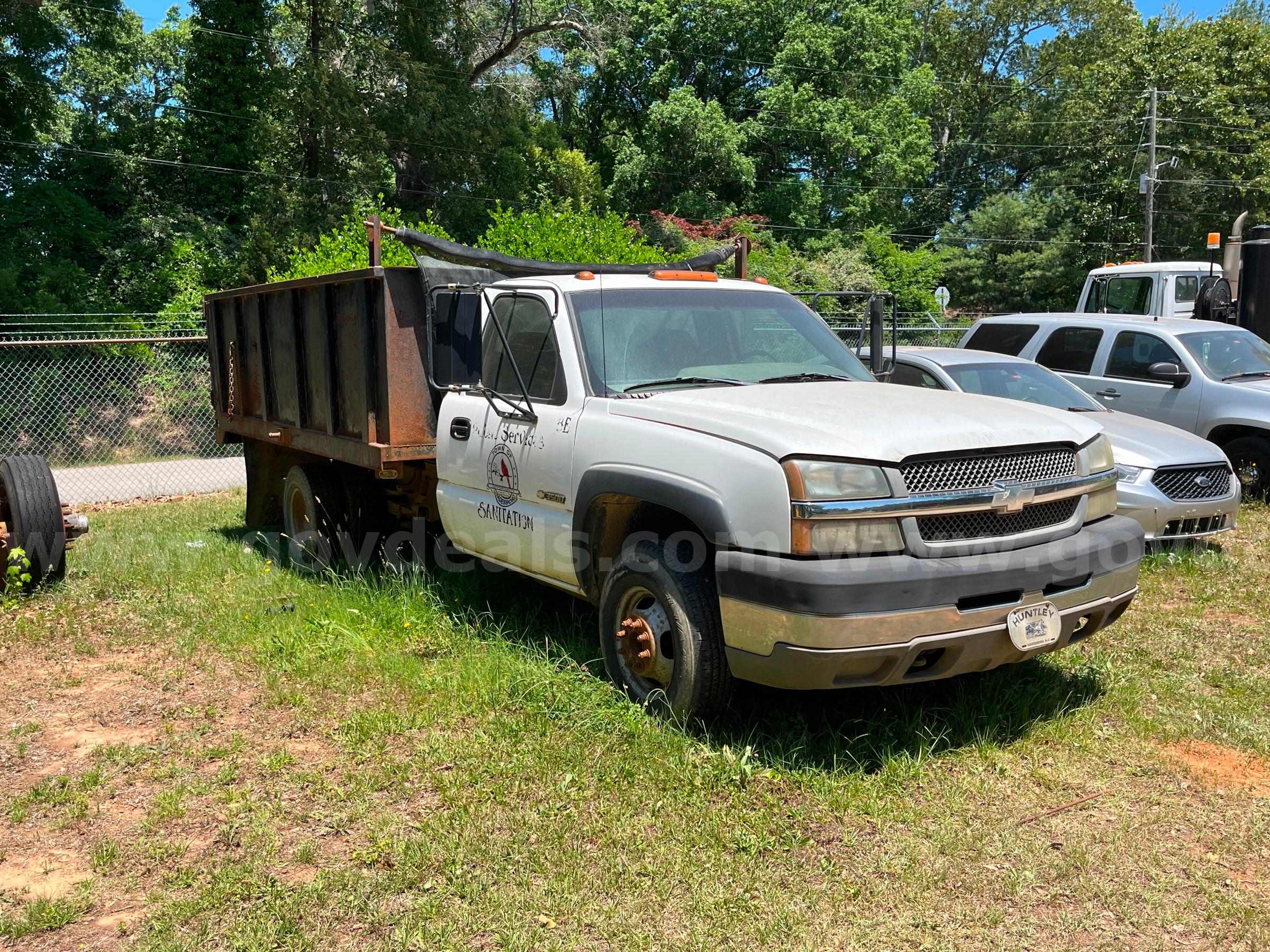 2003 Chevrolet Silverado 3500 Chevrolet Silverado Government Surplus Auction - Photo #3