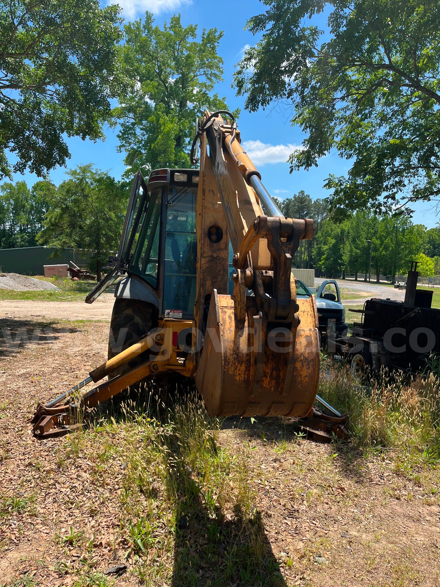 Case 580 Super L Backhoe Case 580 Government Surplus Auction - Photo #2