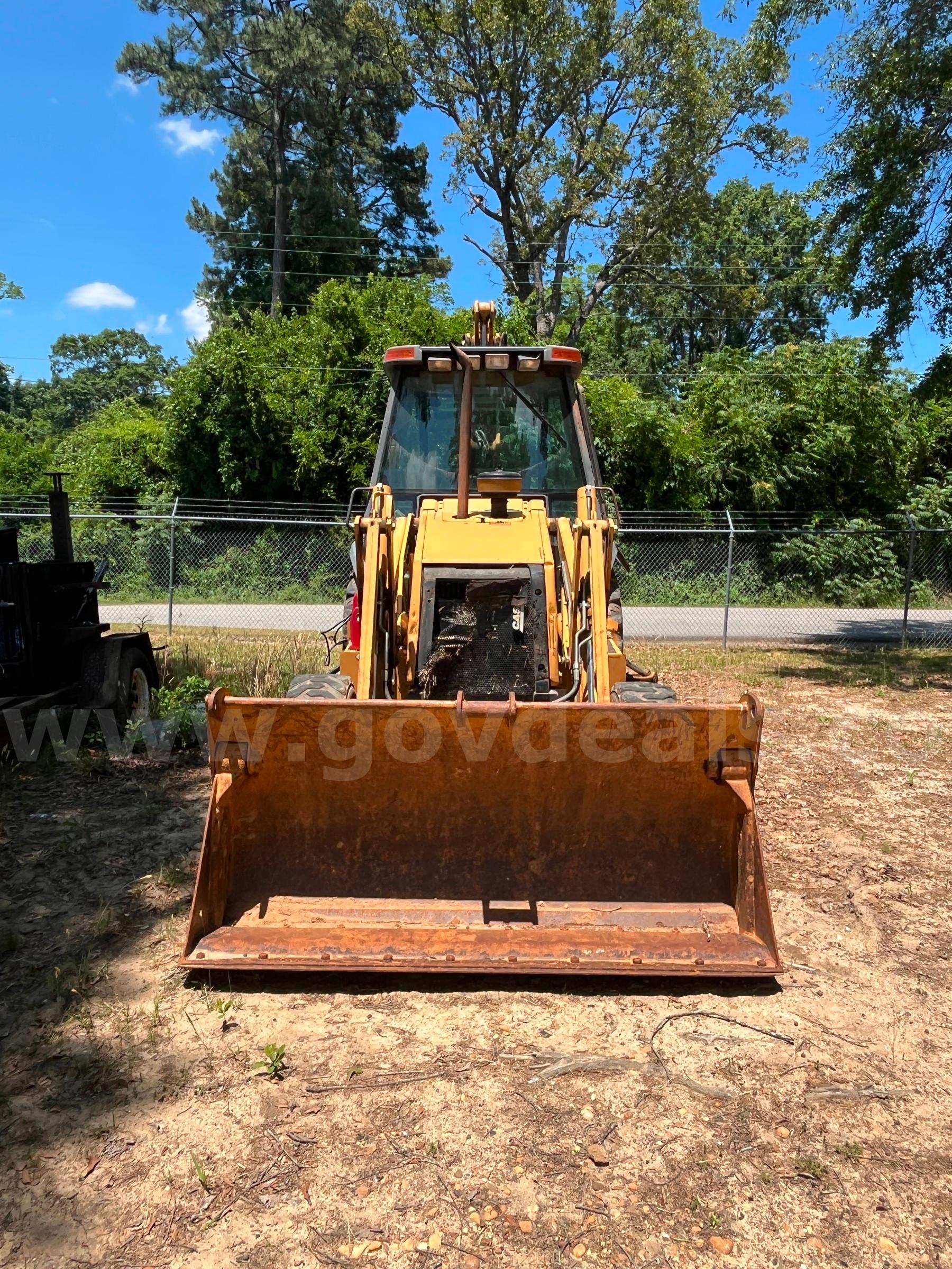 Case 580 Super L Backhoe Case 580 Government Surplus Auction - Photo #5
