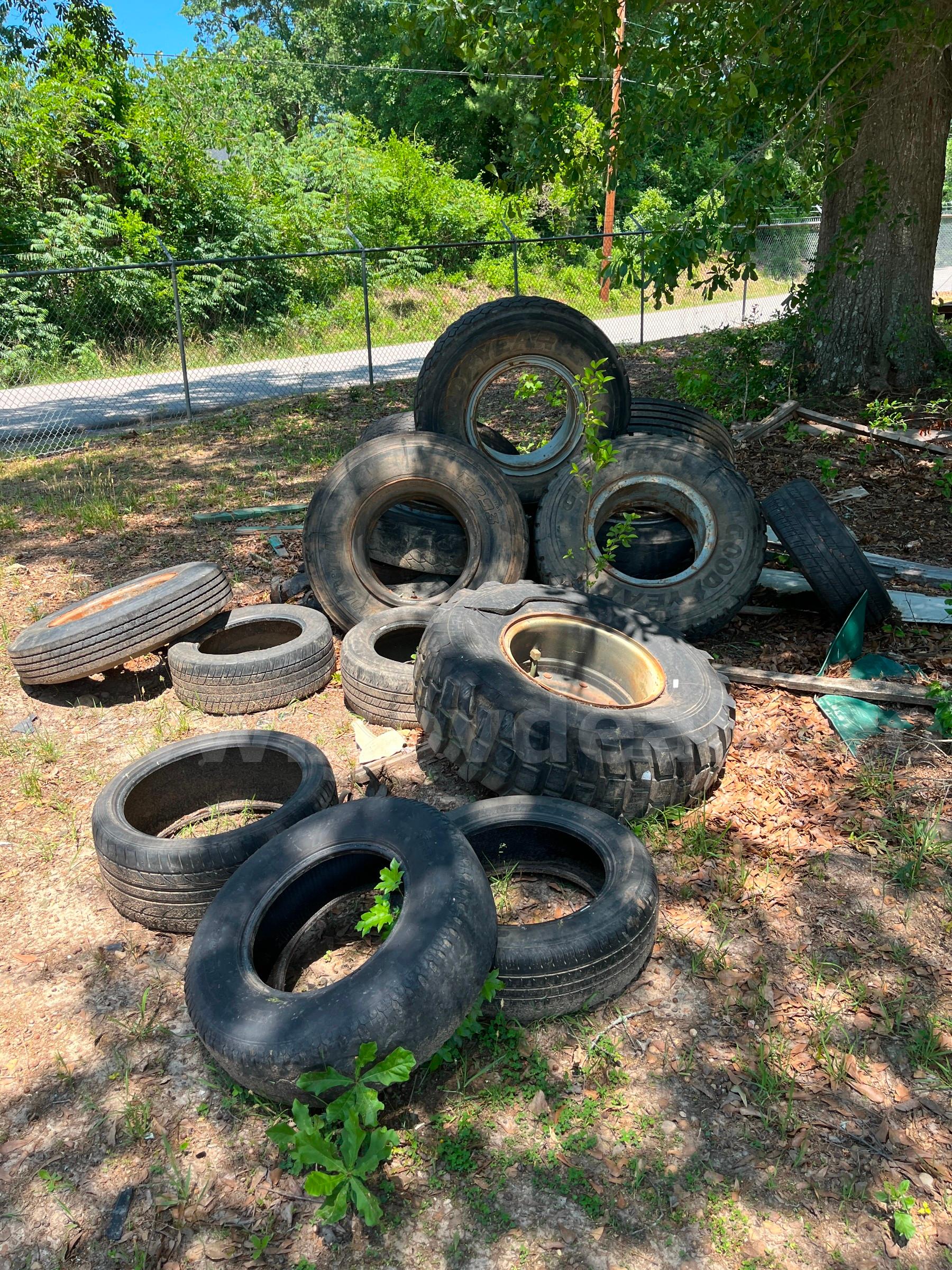 Lot of Used Tires   Government Surplus Auction - Photo #5