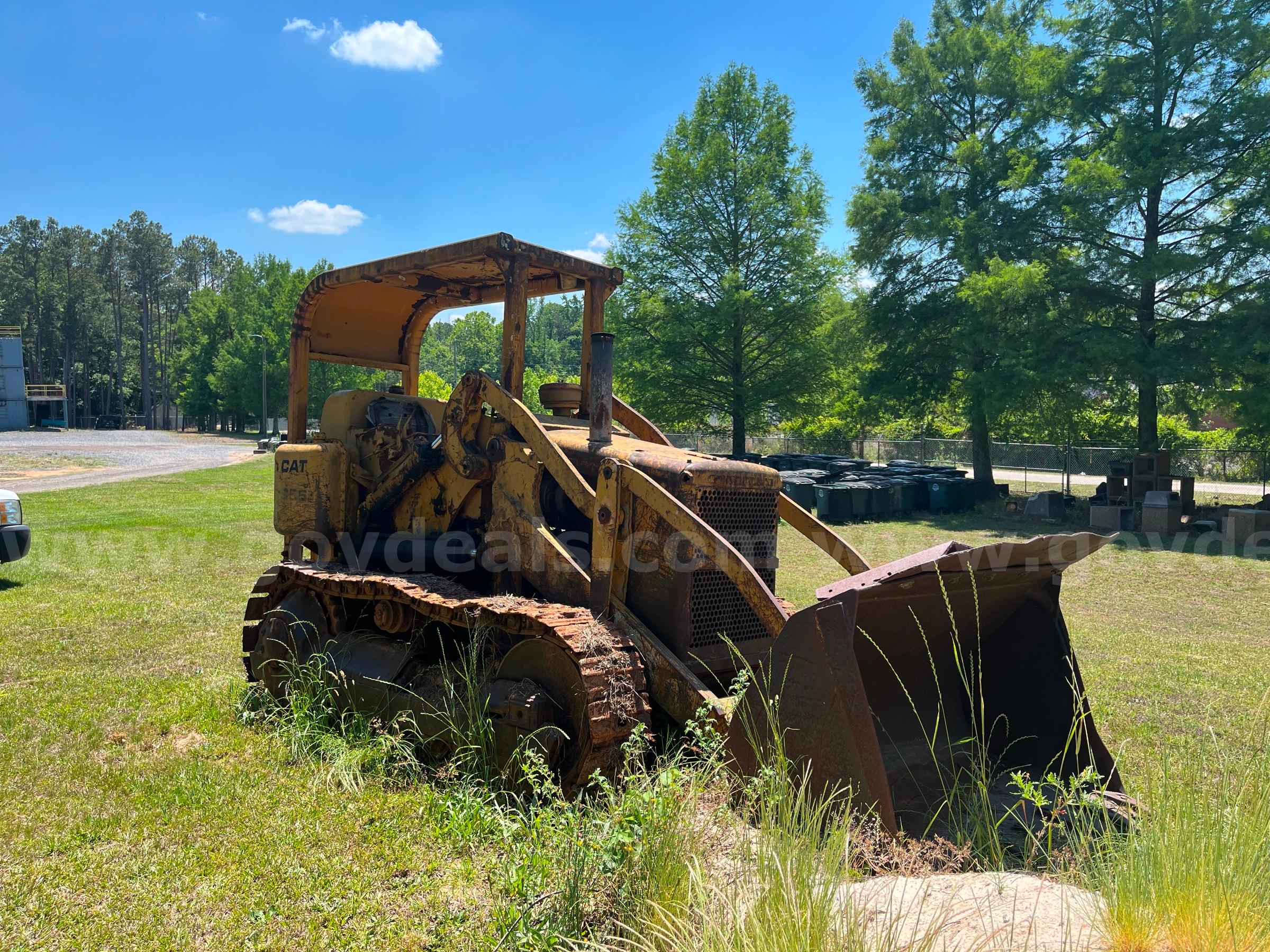 Caterpillar 955 Front End Loader Caterpillar 955 Government Surplus Auction - Photo #3