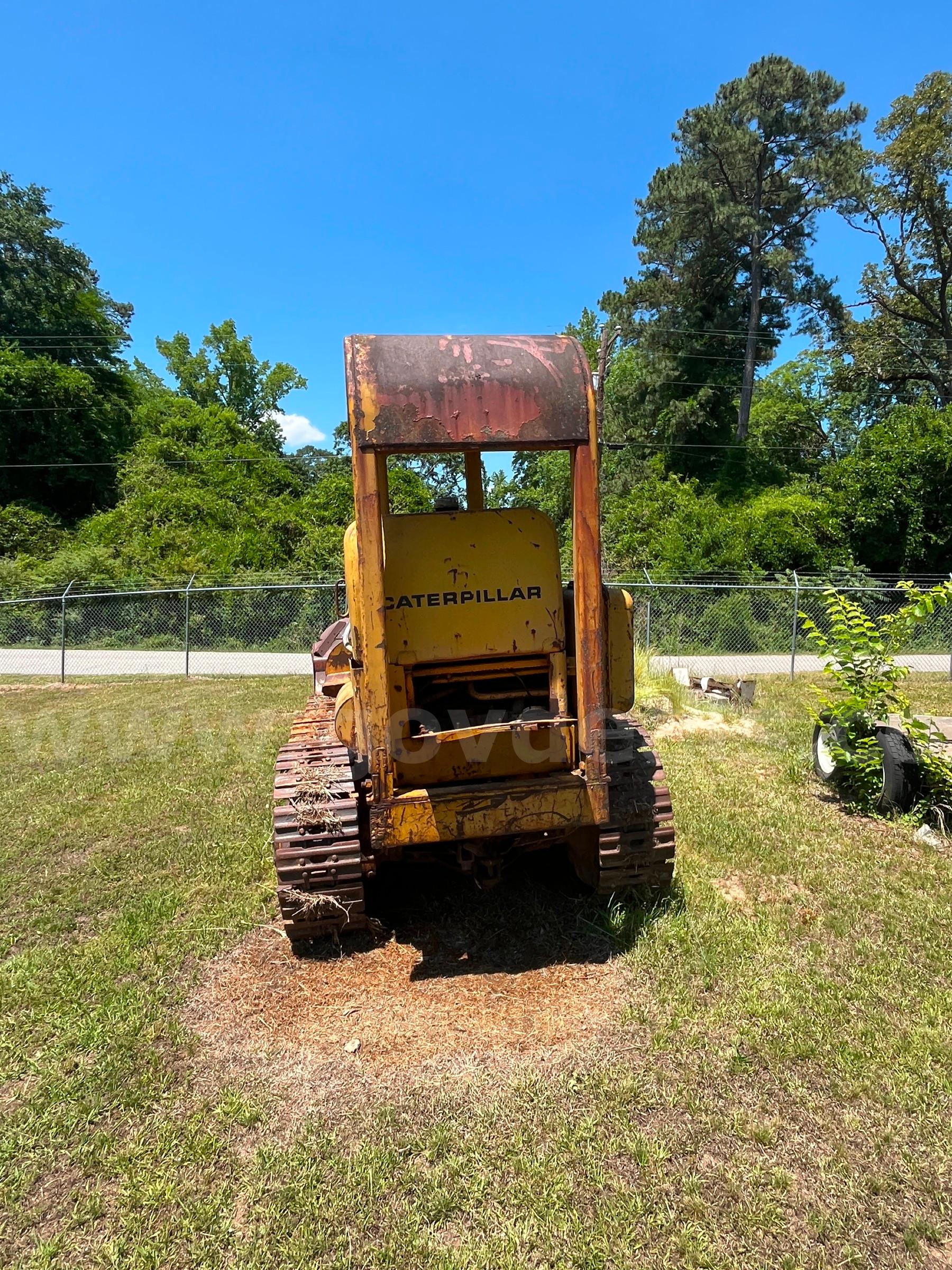 Caterpillar 955 Front End Loader Caterpillar 955 Government Surplus Auction - Photo #5