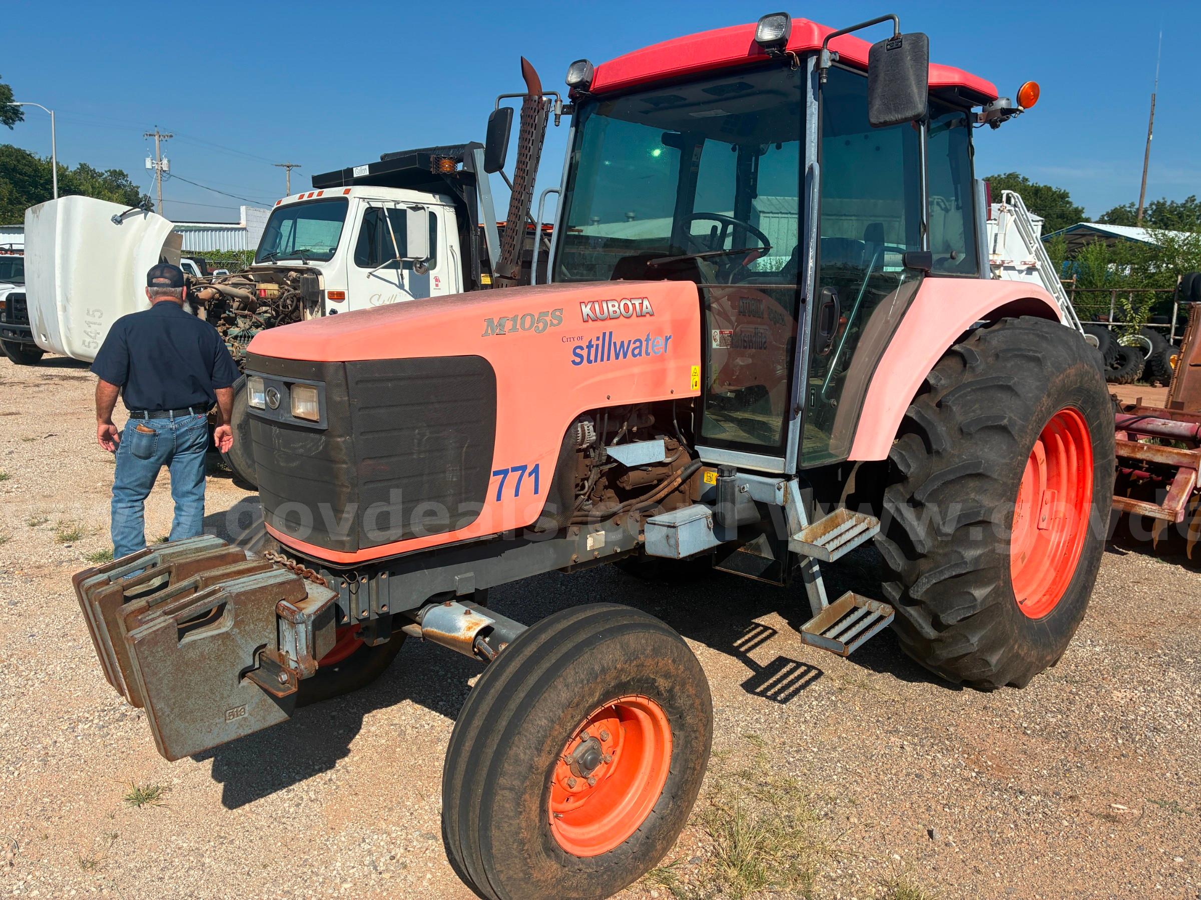 2007 Kubota M105SHC tractor