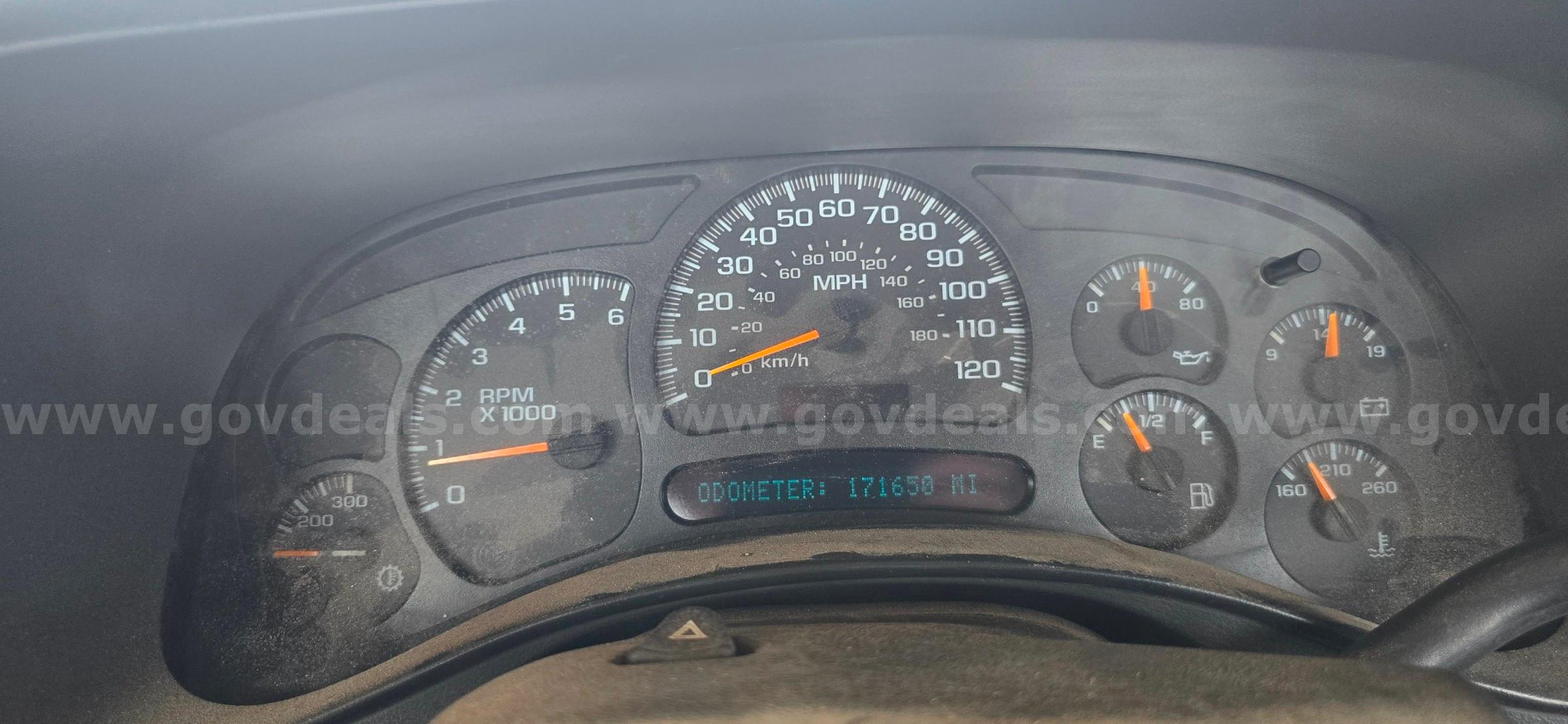 2005 GMC Sierra 2500HD Work Truck 2WD GMC Sierra 2500HD Government Surplus Auction - Photo #6