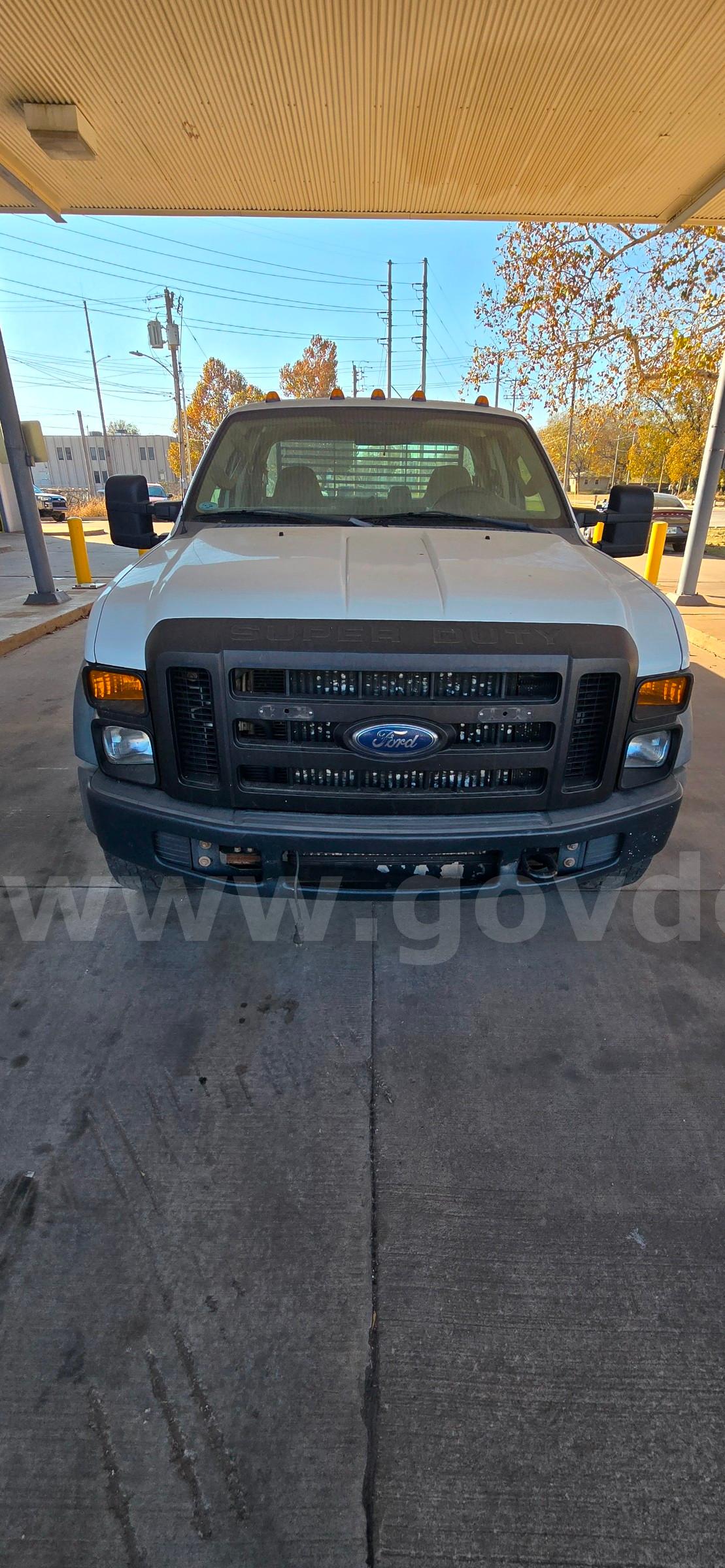 2008 Ford F-450 SD Ford F-450 Government Surplus Auction - Photo #3