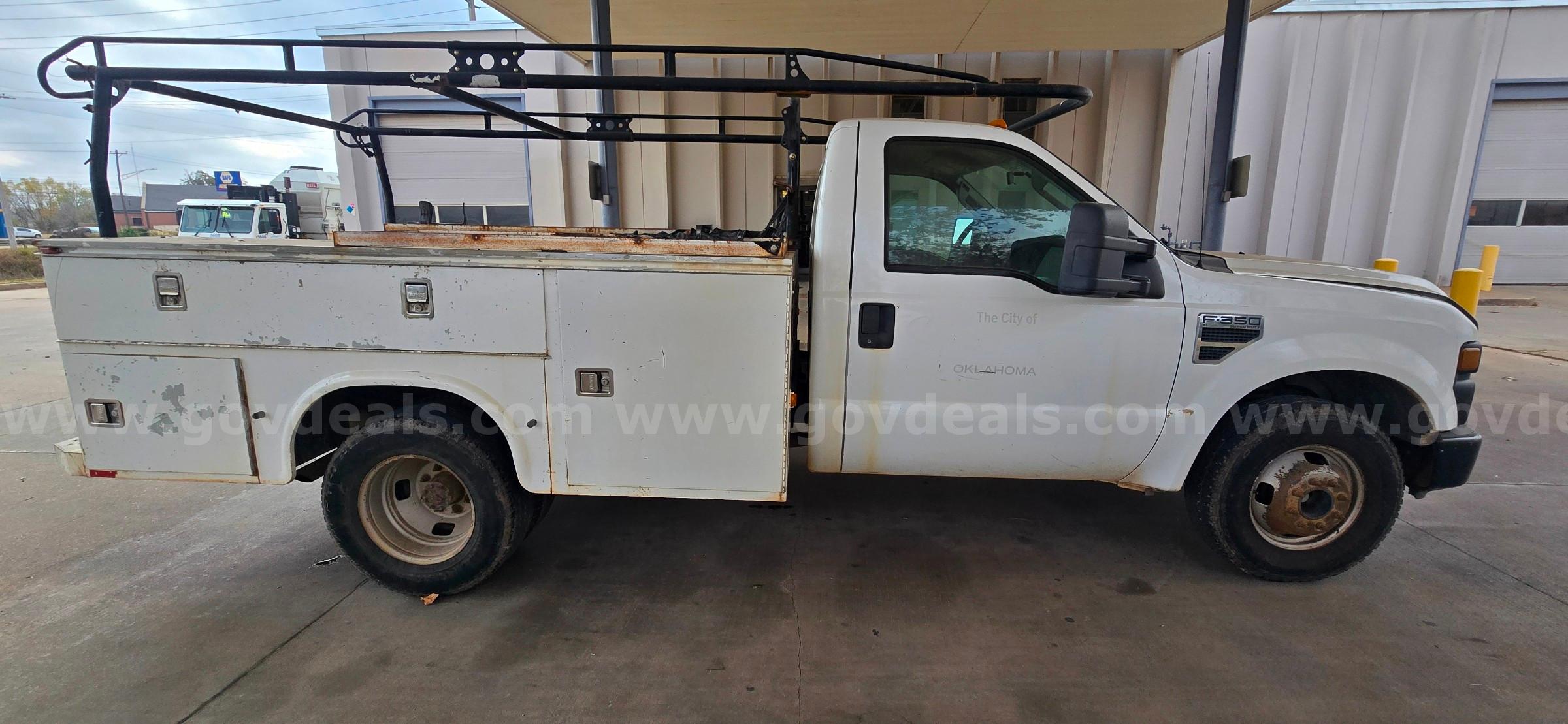 2008 Ford F-350 SD Ford F-350 Government Surplus Auction - Photo #2