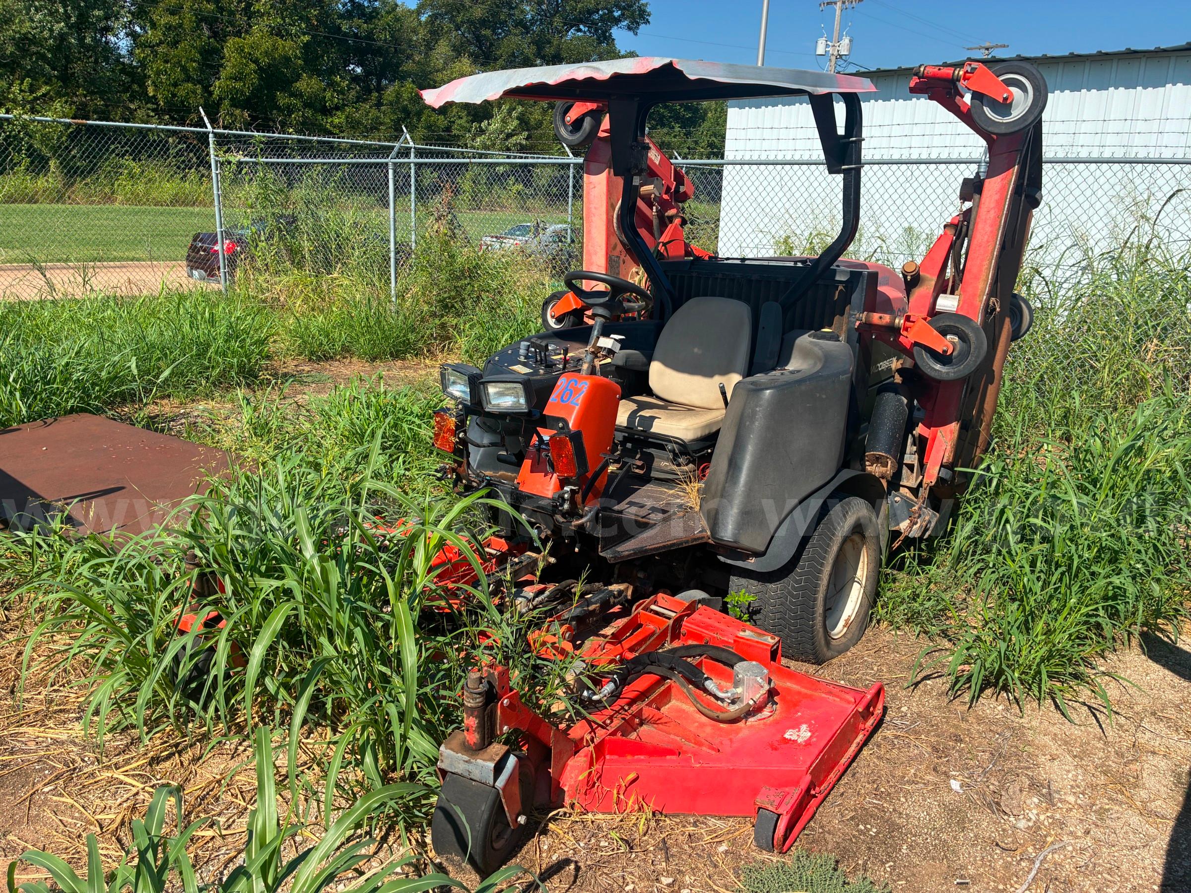 2004 Jacobsen 9016 mower