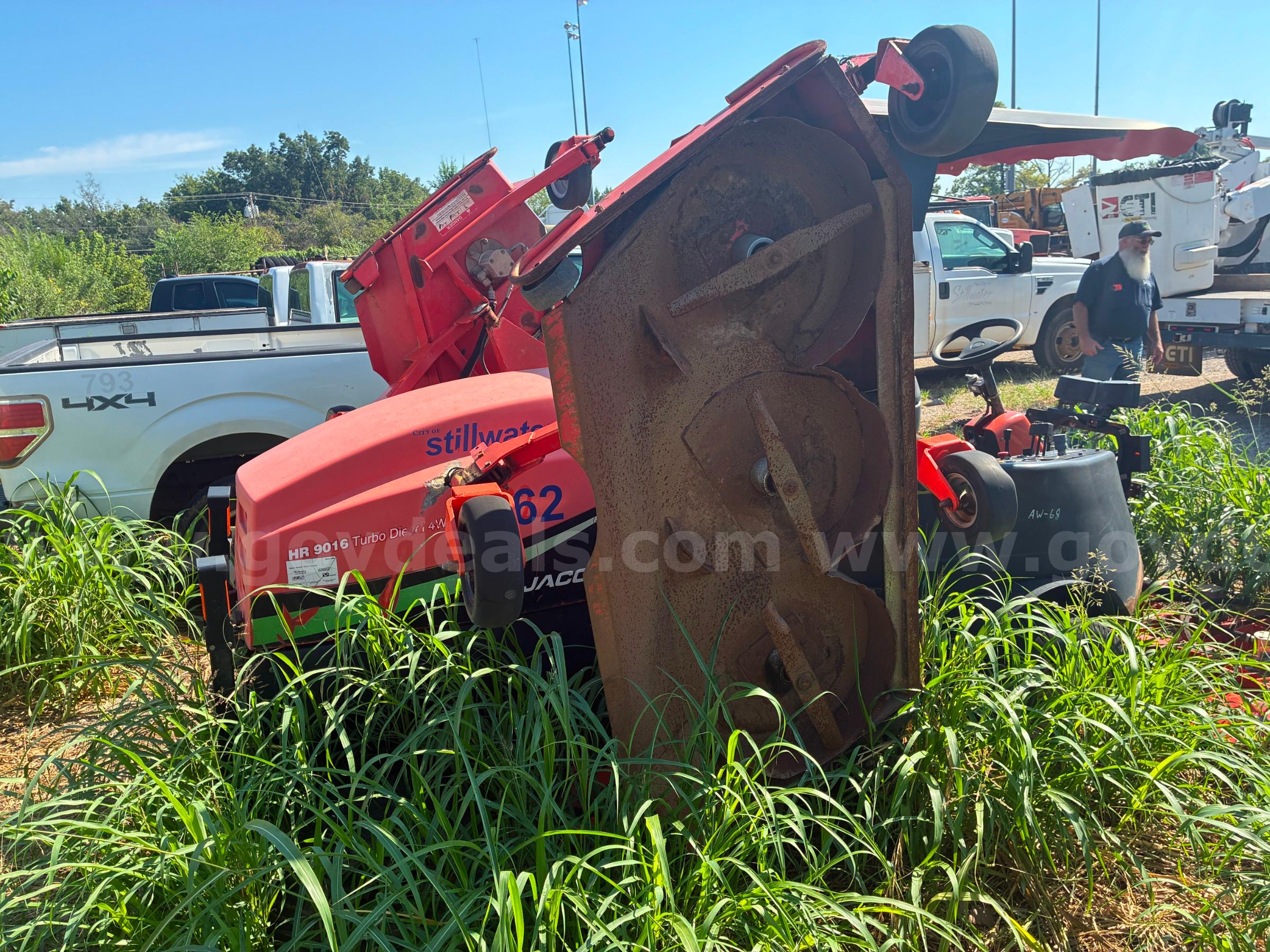 2004 Jacobsen 9016 mower Jacobsen 9016 Government Surplus Auction - Photo #3