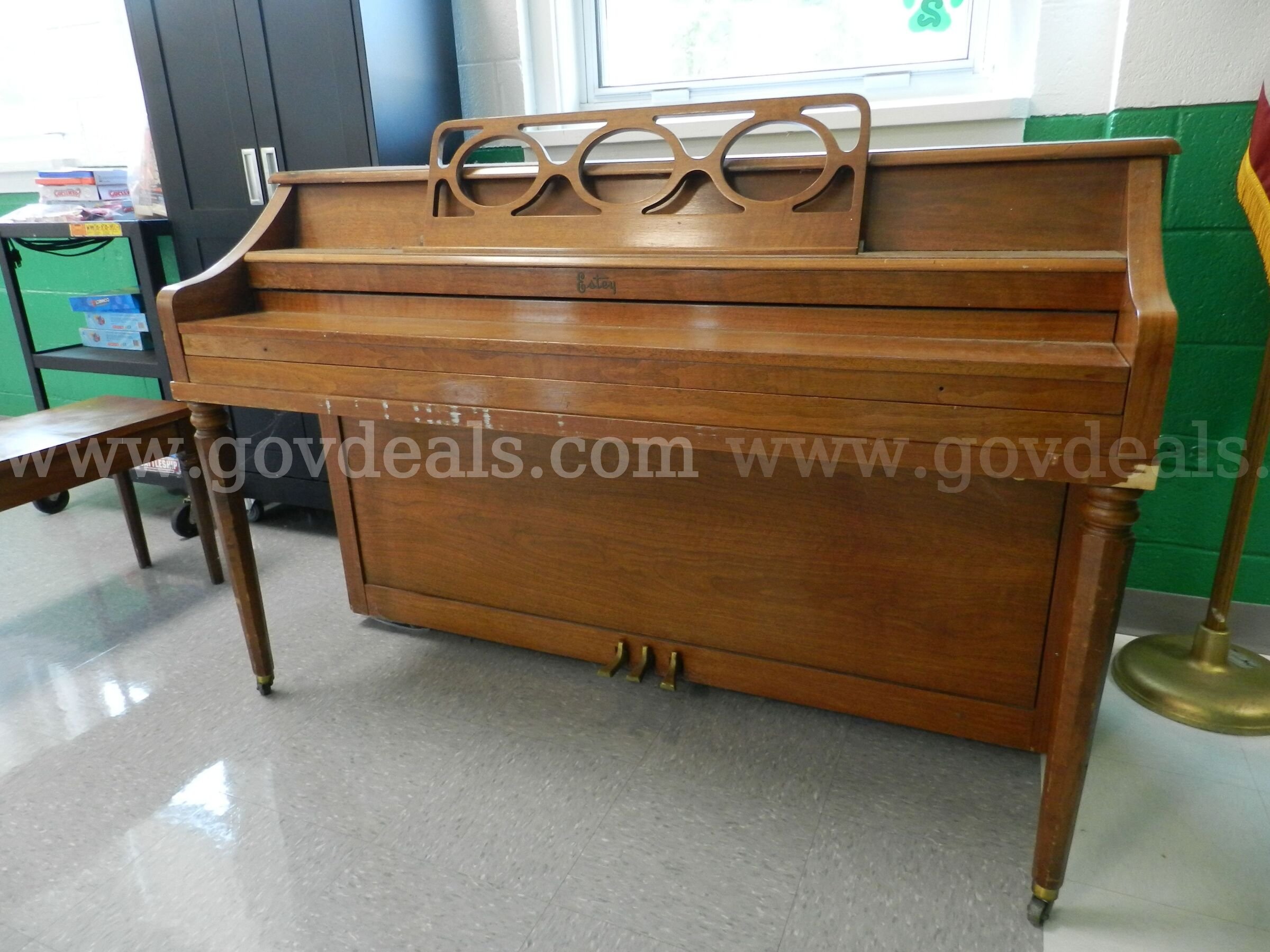 Estey Spinet Piano for Sale Estey  Government Surplus Auction - Photo #2
