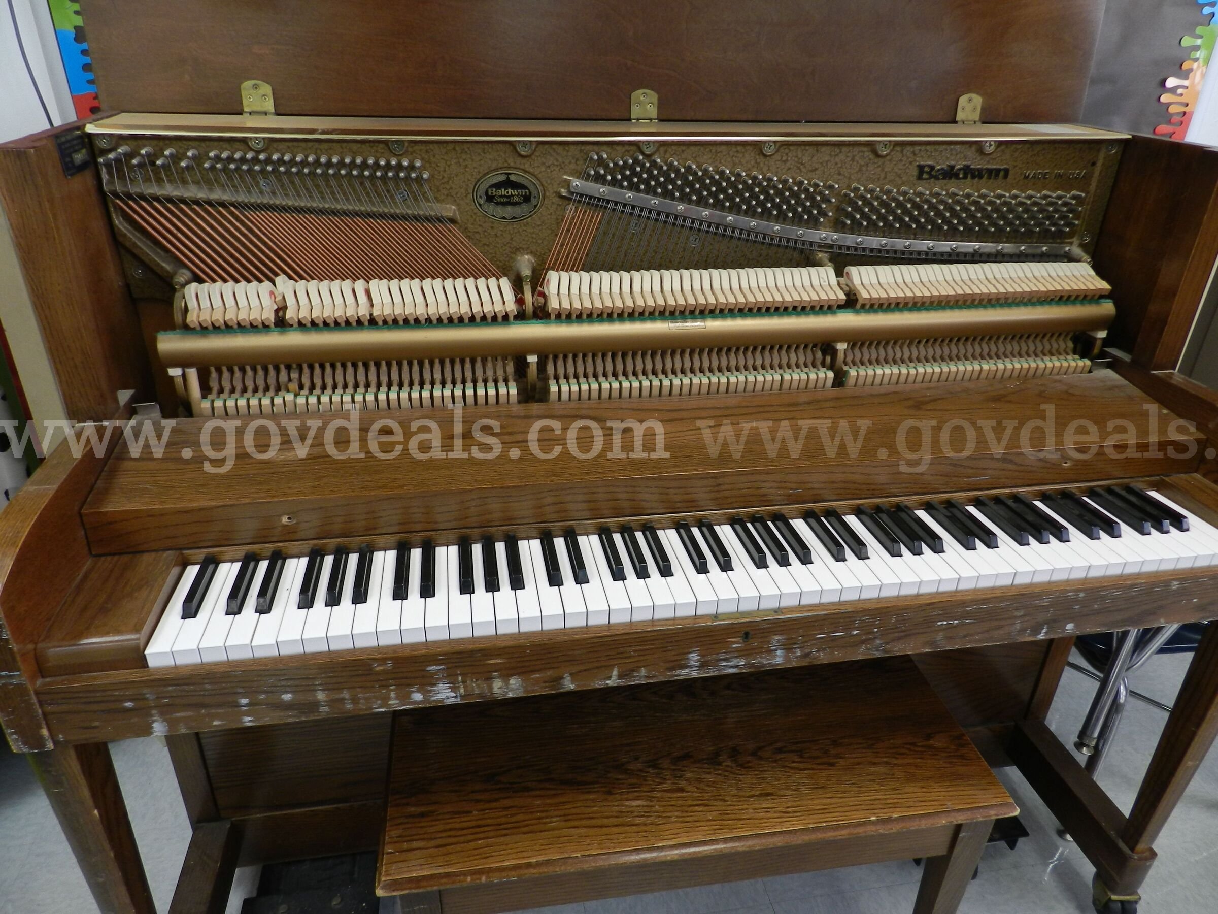 Baldwin Spinet Piano for Sale Baldwin  Government Surplus Auction - Photo #2