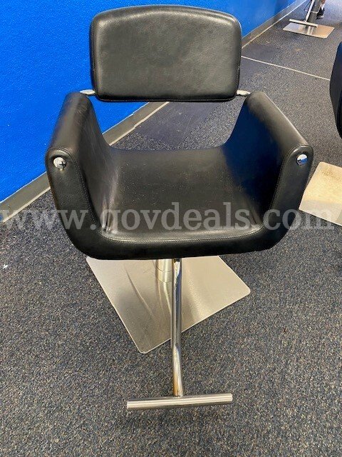 Minerva Styling Chairs, Floating Style Stations, Mirrors, 3 power poles - good shape.   Government Surplus Auction - Primary Photo