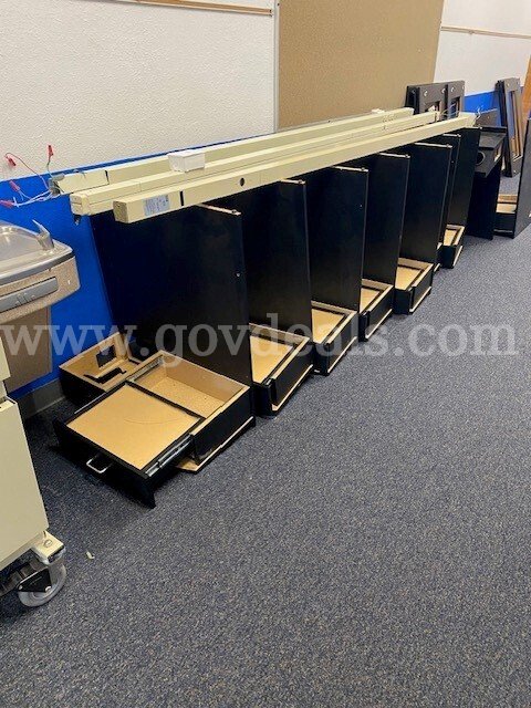 Minerva Styling Chairs, Floating Style Stations, Mirrors, 3 power poles - good shape.   Government Surplus Auction - Photo #2